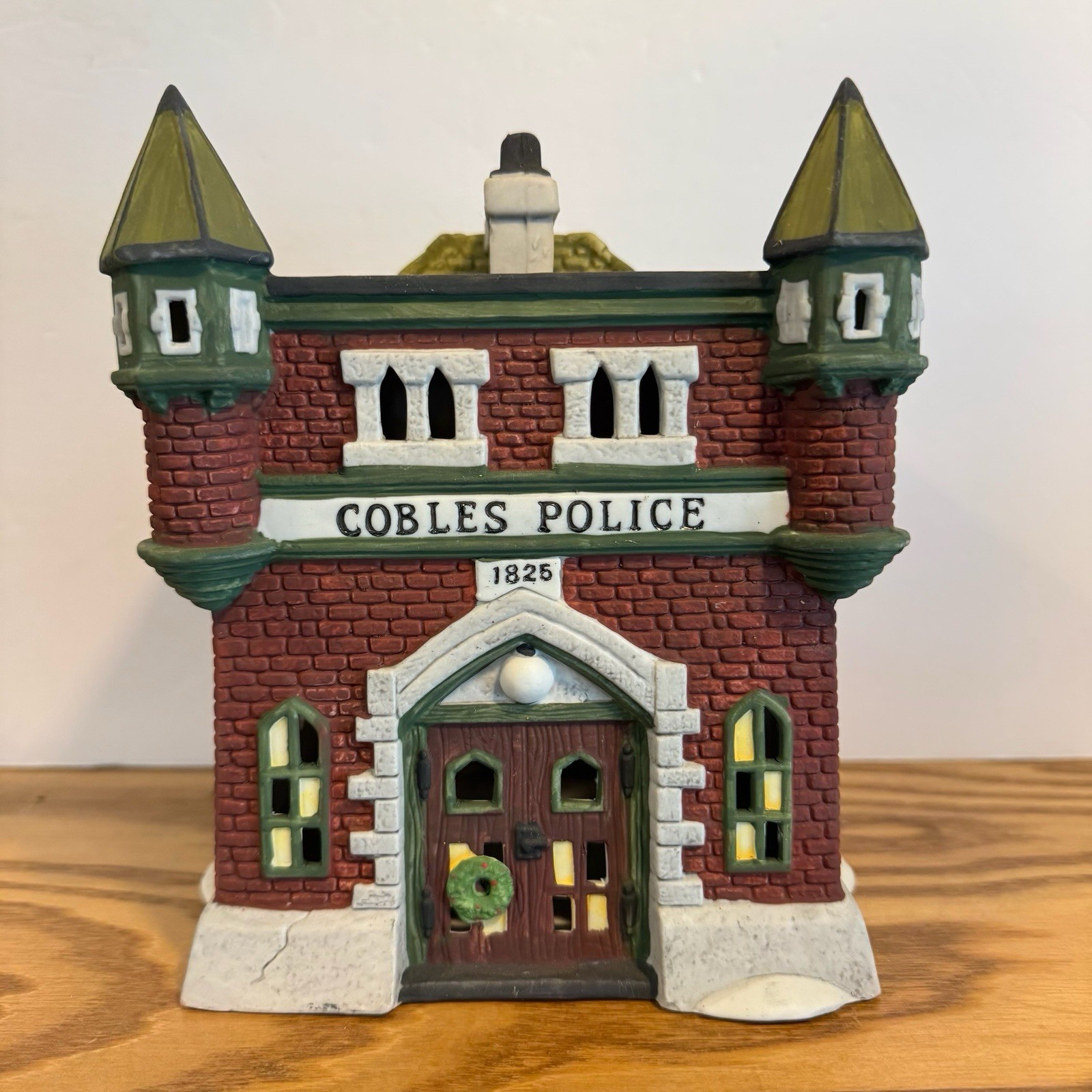 Dept 56 Dickens Village Series Cobles Police Station Heritage Village #5583-2