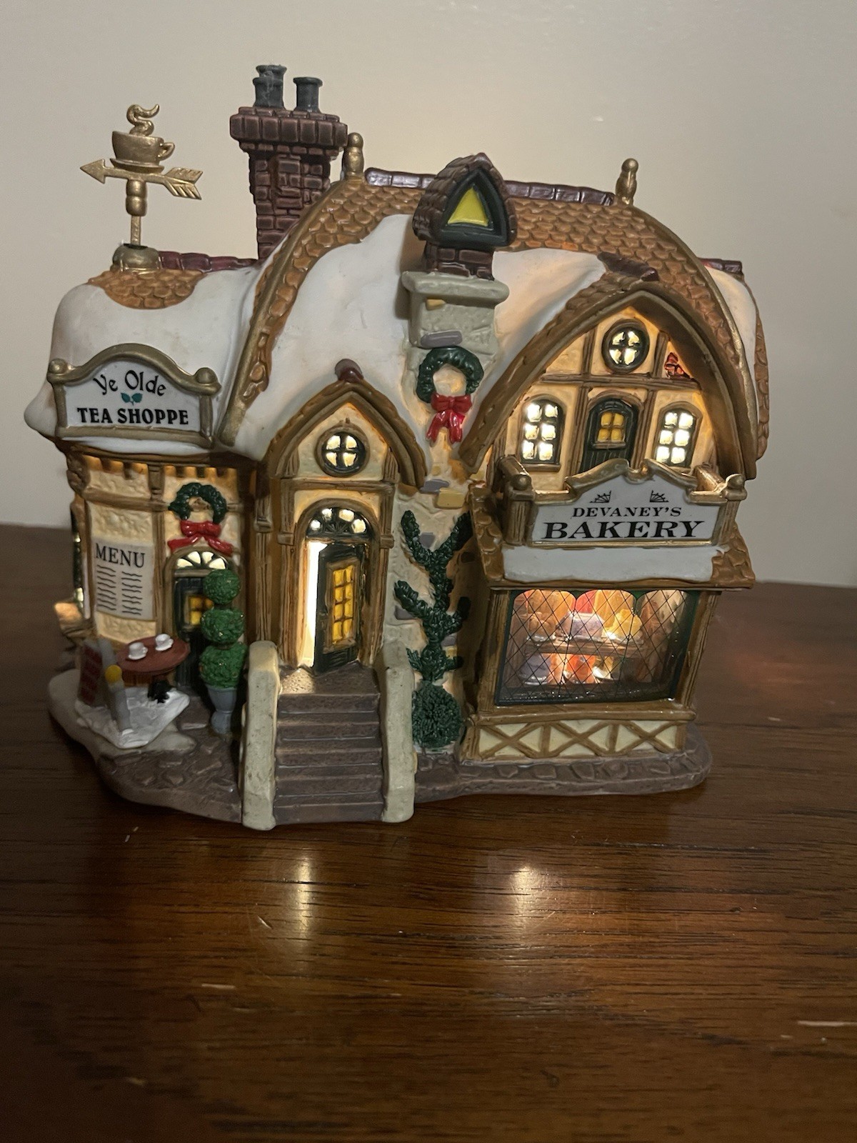Lemax Christmas Village Devaney’s Bakery Lighted In Original Box #35793