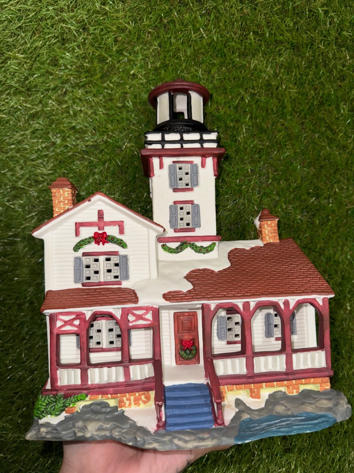 2002 Victorian Christmas Victorian Village Lighted Hartford Inlet Lighthouse