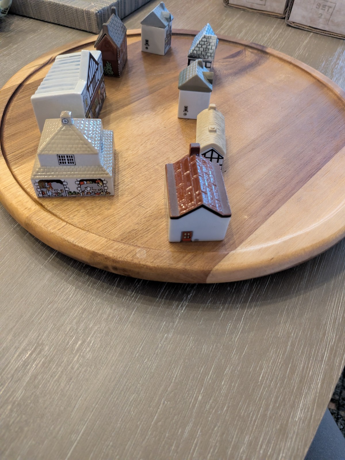 Wade Of England Whimsey-on-Why English Village Miniature Porcelain Set 4
