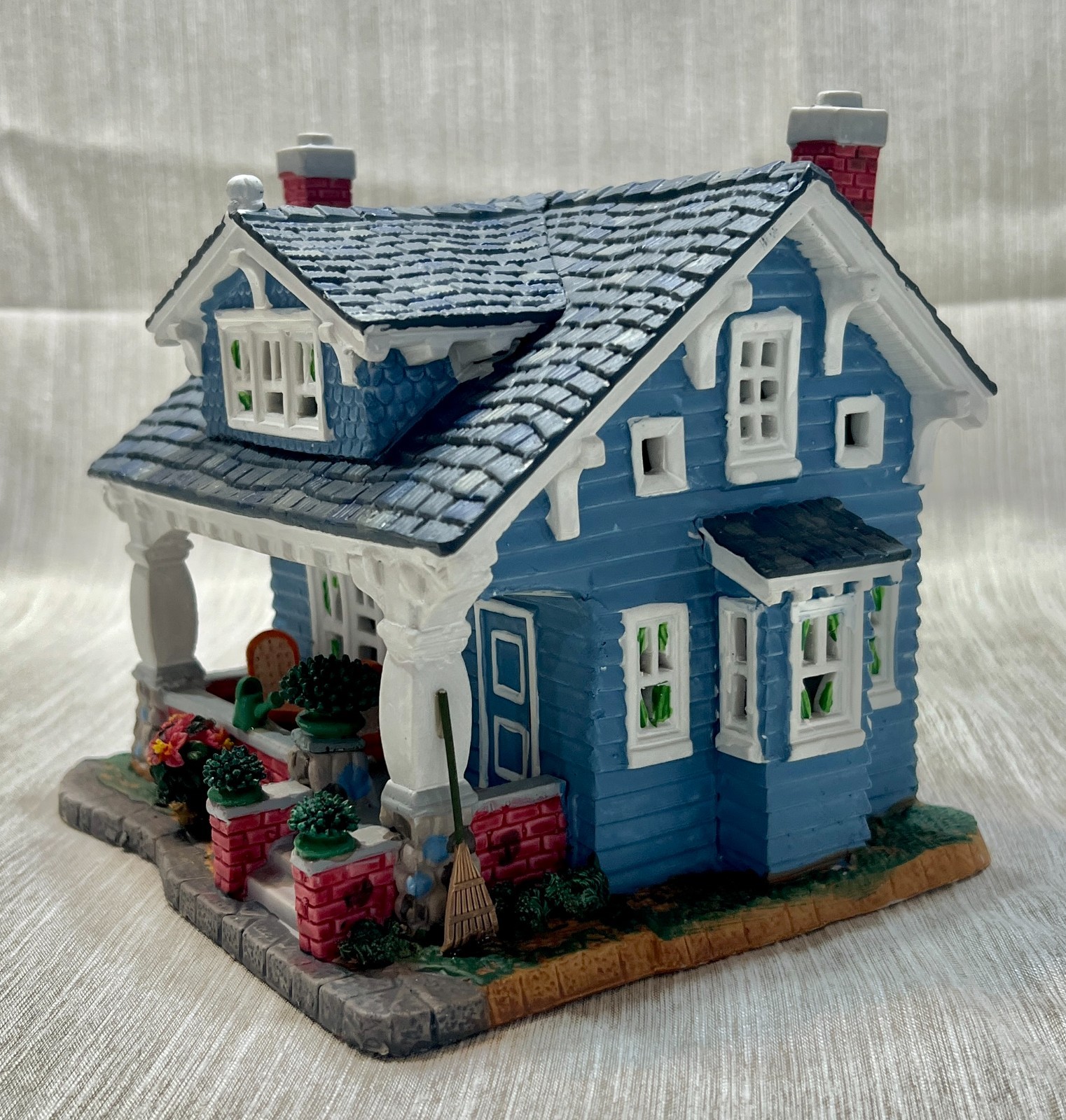Lemax Harvest Crossing Caldwell Cottage #05031 (Retired 2024)