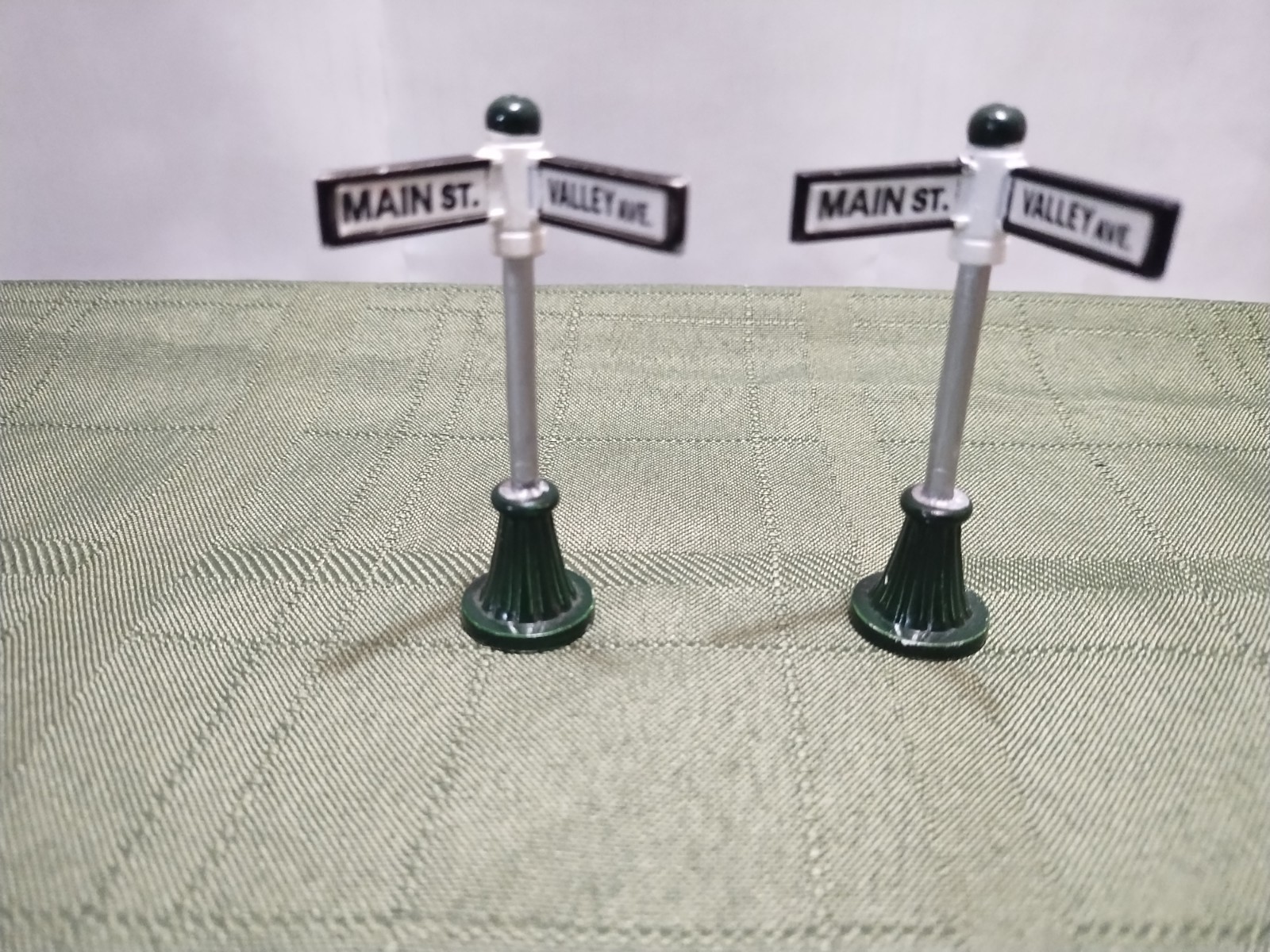 Vintage 2 Lemax Main Street Valley Avenue Street Signs Post Christmas Village 99