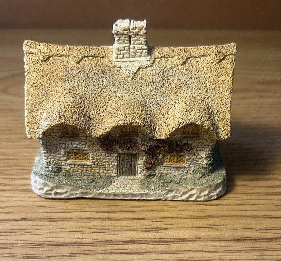 The Dower House Cottage Figurine, Hand Painted in Great Britain, David Winter