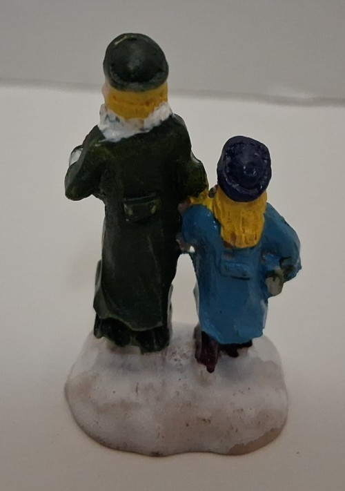 Lot Of 10 Unbranded Polyresin Christmas Village Figurines 1.75 To 2 Inches