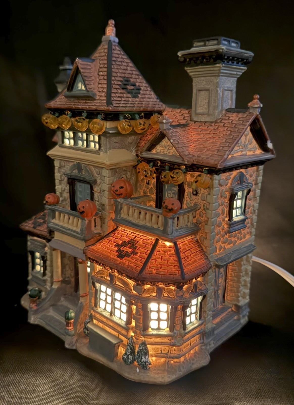 Pumpkin Hollow & Spooky Town Halloween Village & Figurines – Vintage,Retired