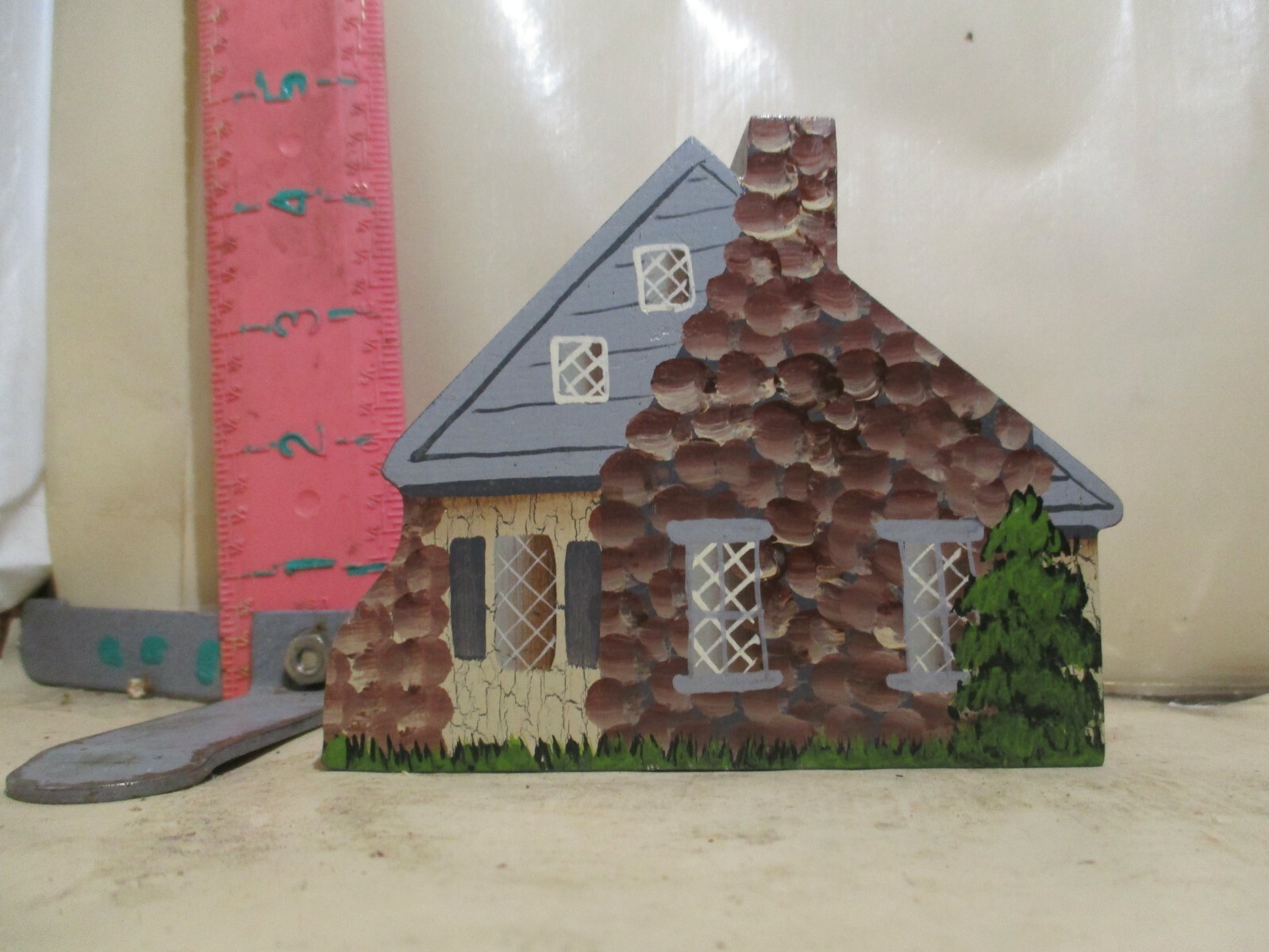 BETSY BUGE (COULD BE BEIGE) HOUSE – DATED 1991 – NO DAMAGE!