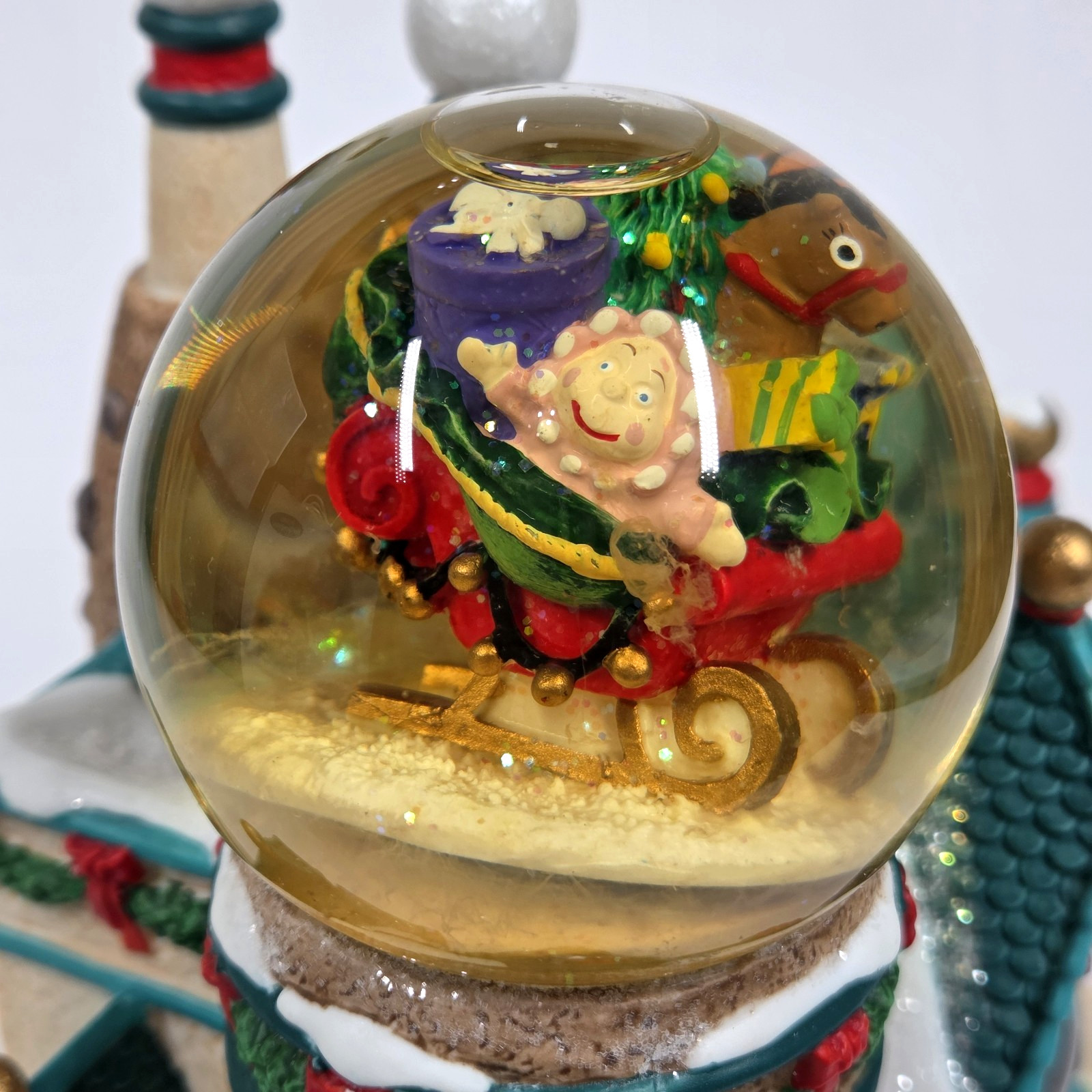 Dept 56 North Pole Series Flurry’s Snowglobe Maker Christmas Village 56763 Box