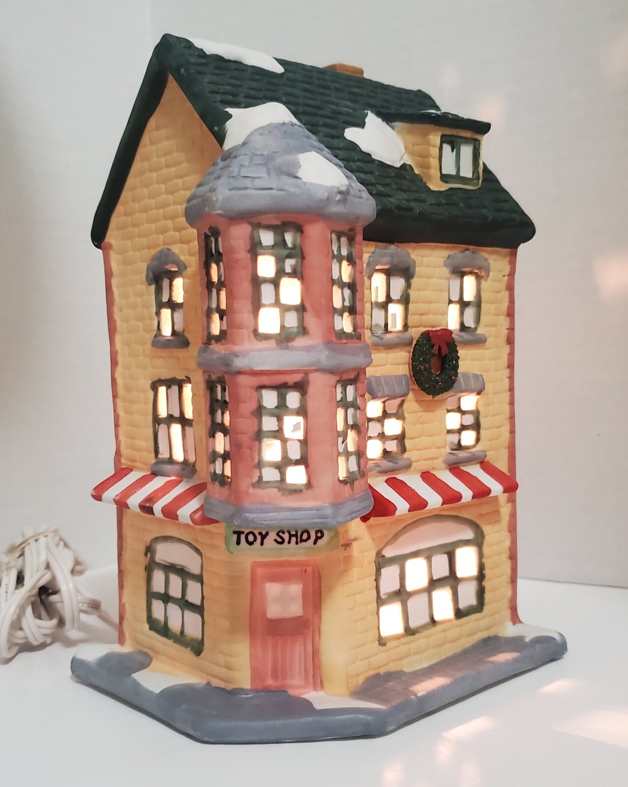 Vintage HOLIDAY EXPRESSIONS Ceramic Christmas Village Light “Toy Shop” 8.5″