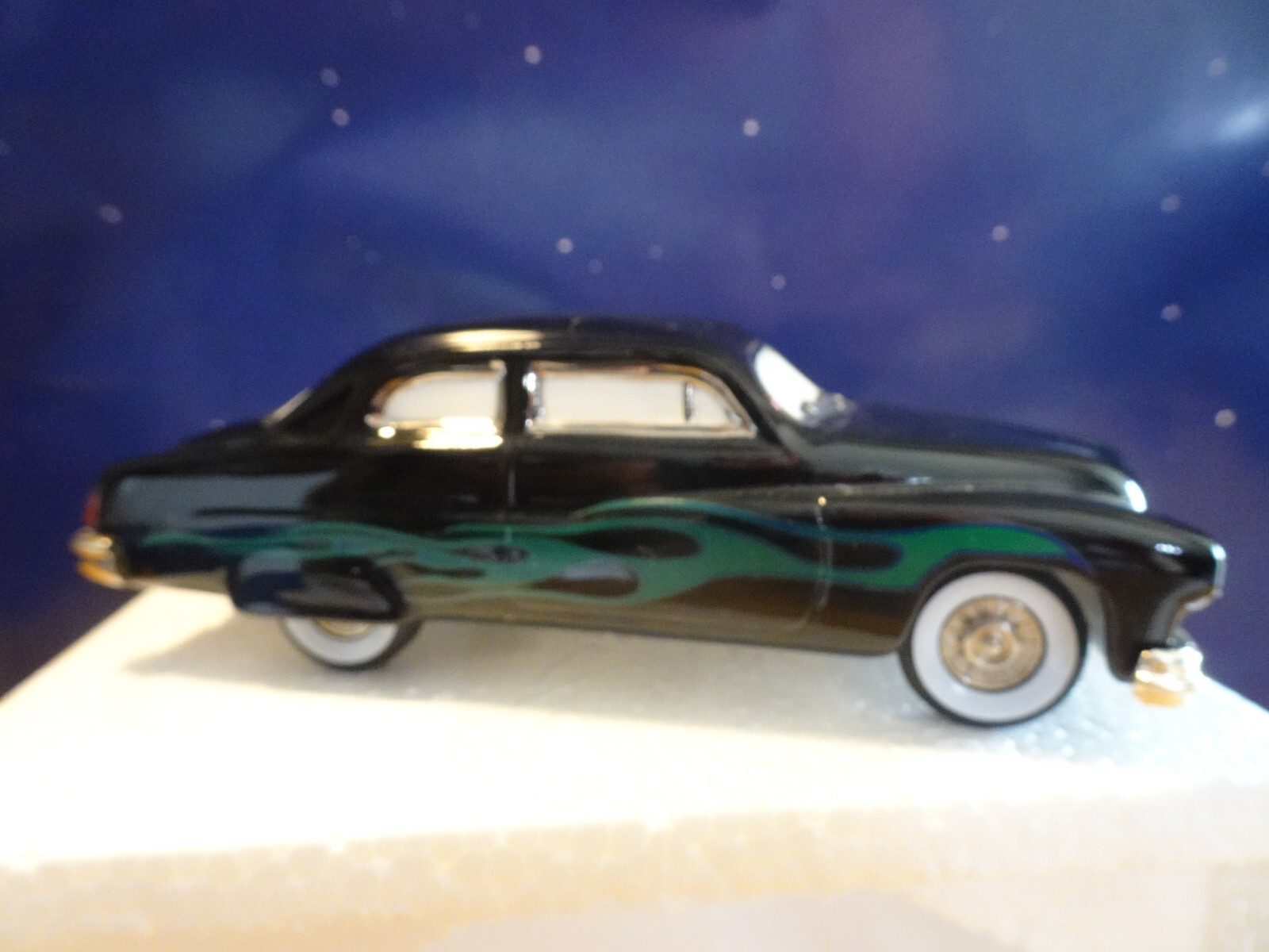 DEPT 56 Snow Village 1951 CUSTOM MERCURY 55294 2001 NIOB