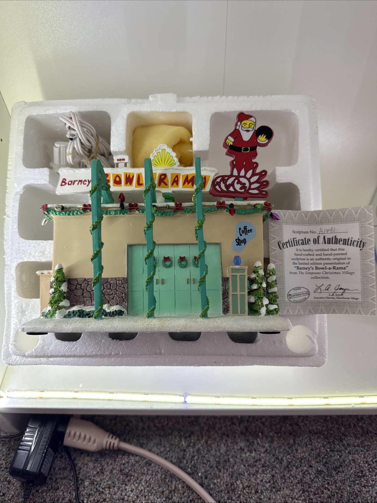 The Simpsons Christmas Hawthorne Village 2004 Barney’s Bowl-a-Rama