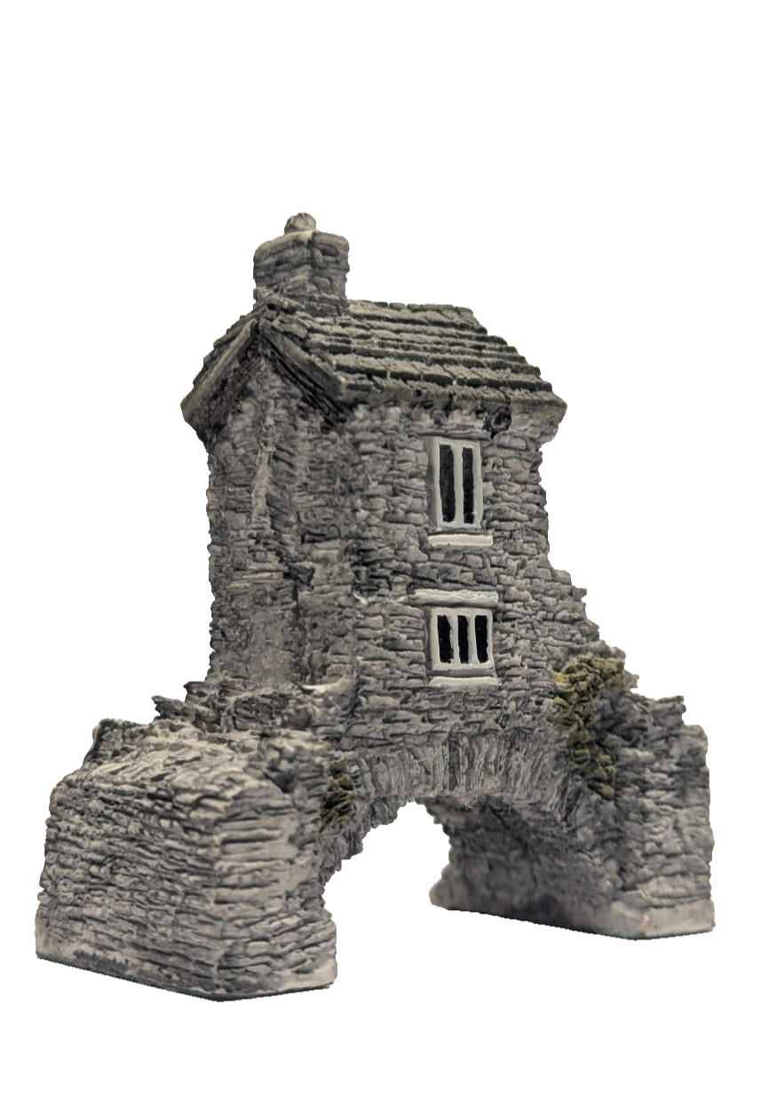 Handpainted Lilliput Lane Bridge House Miniature with Box