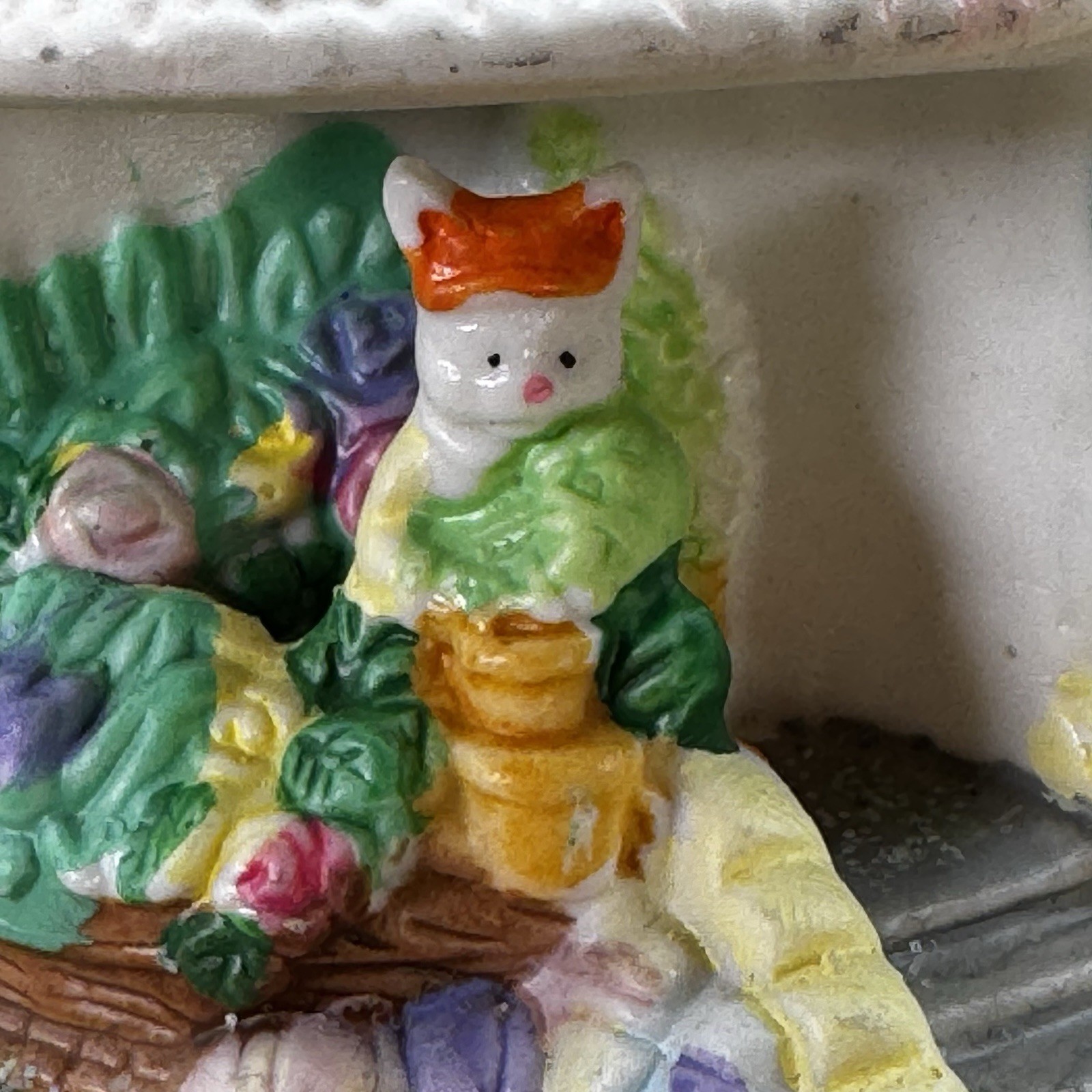 Hoppy Hollow Easter Village Flower Shop House Spring Bunny Porcelain 2004 Vtg