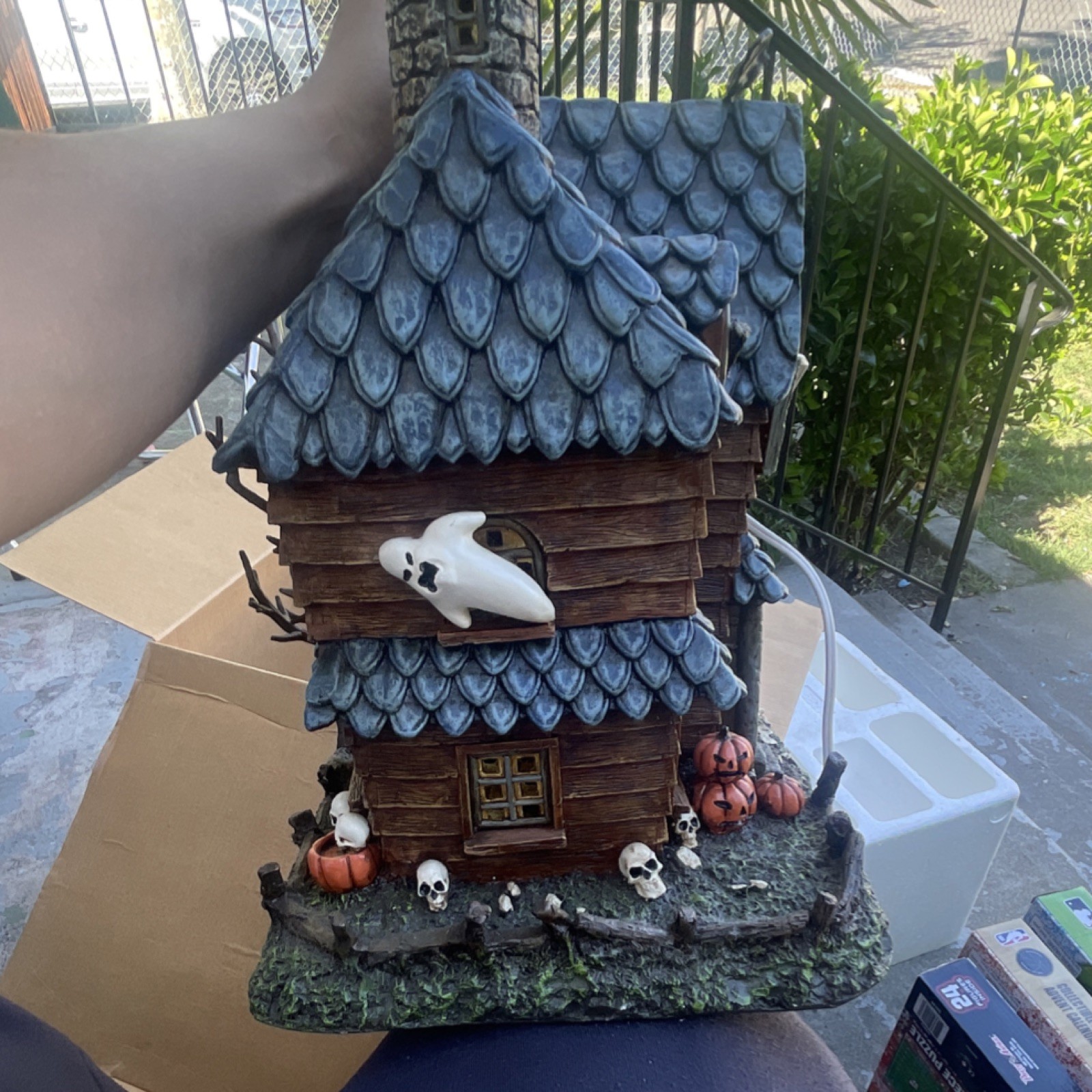 Haunted House Resin Lighted Sound Halloween Village Display w/ box TESTED