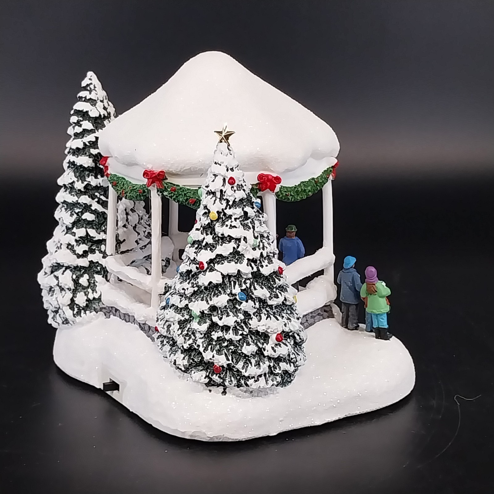 Thomas Kinkade Sweet Sounds Of Christmas Teleflora Lighted Gazebo 2023 Village