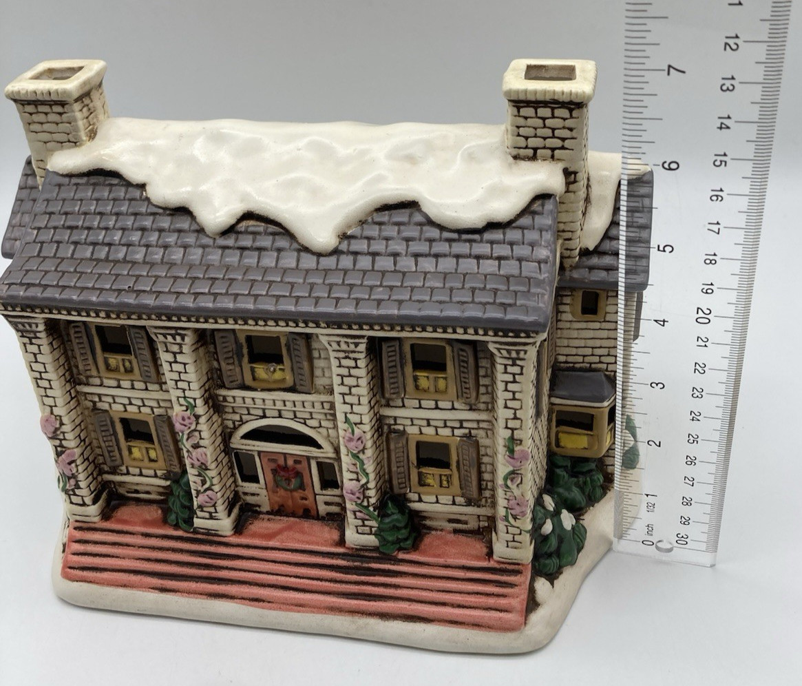 1988 Lefton Colonial Village Lighted Christmas MAJOR’S MANOR – BYRON WOOD 06902