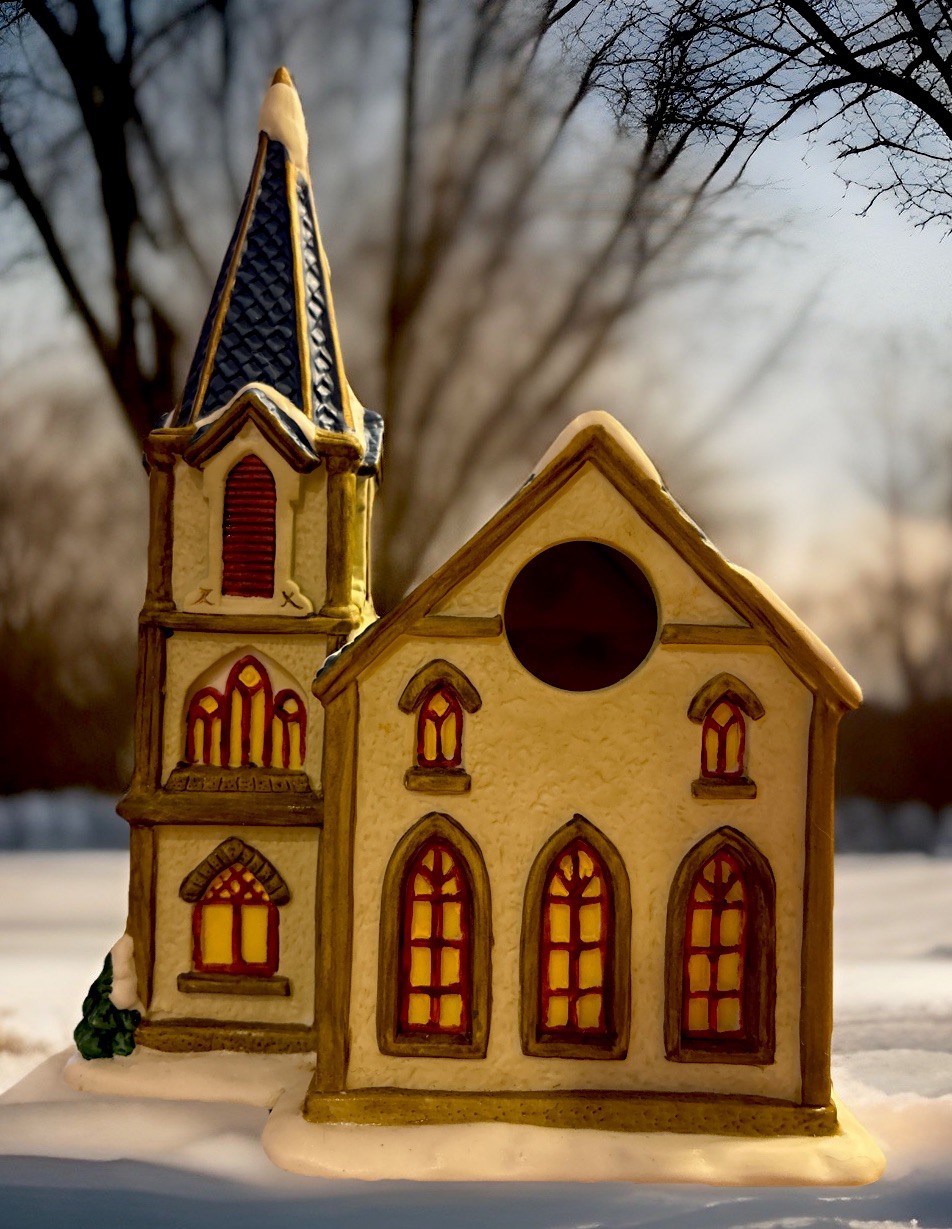 Victorian Village Collectibles “St Vincent’s Church” Porcelain Building Mint