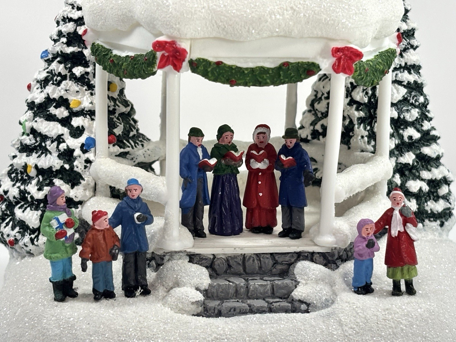 Thomas Kinkade Teleflora 2023 Sweet Sounds of Christmas Lighted Carolers Gazebo
