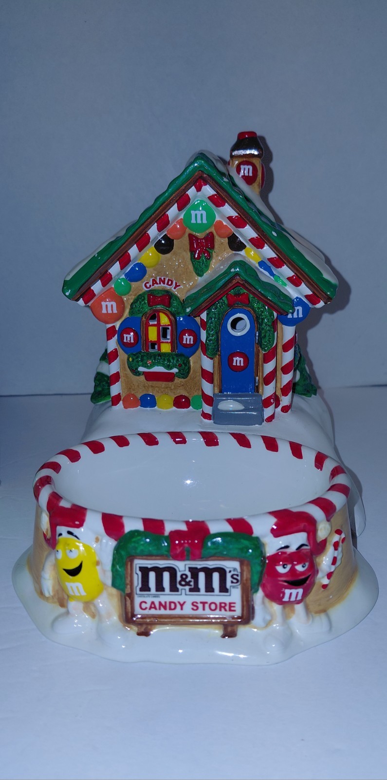 Vintage Dept 56 M&M’s Candy Store Lighted House with Dish 2004 with Box