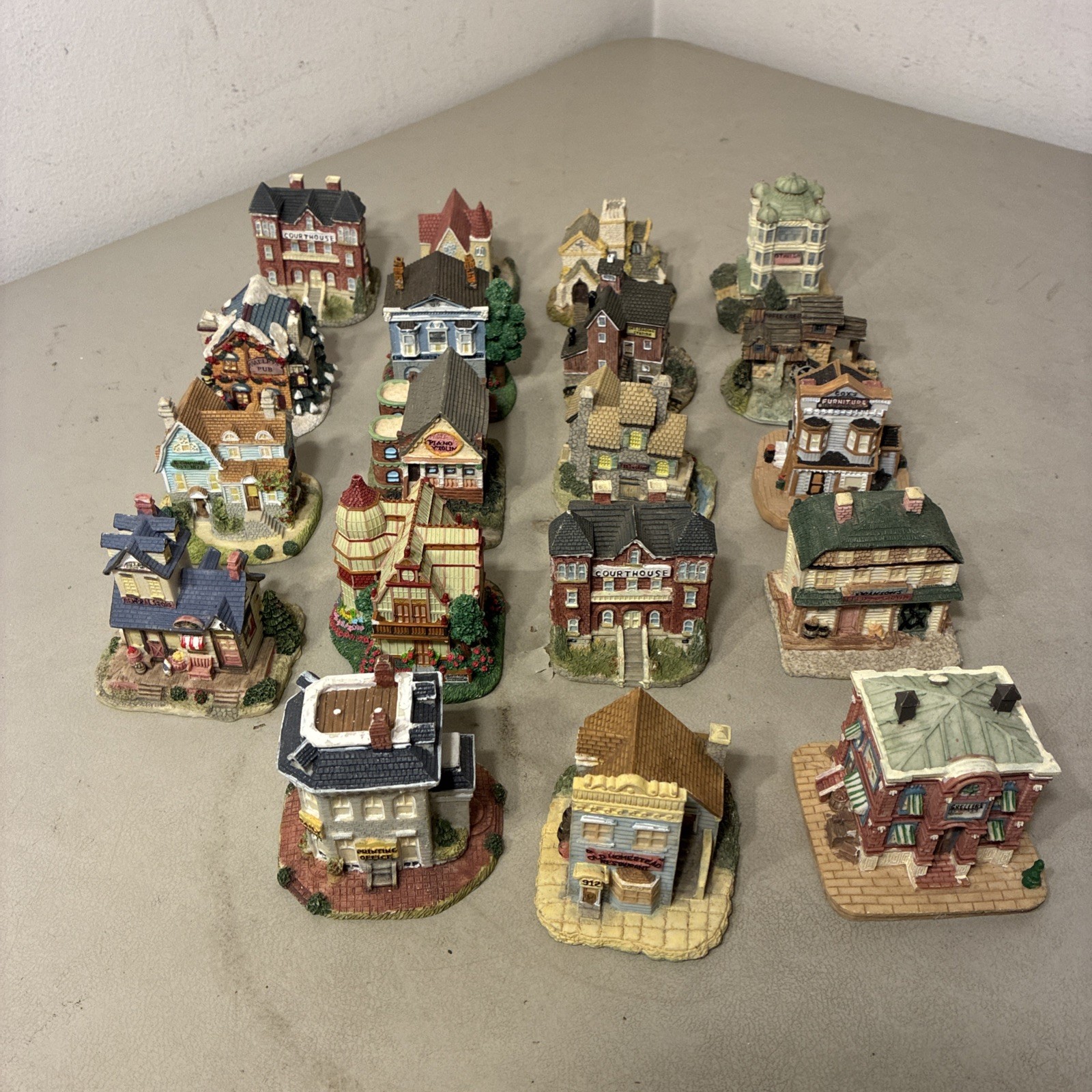 19 Vintage International Resources Village Houses 1990s Buildings Crystal Falls