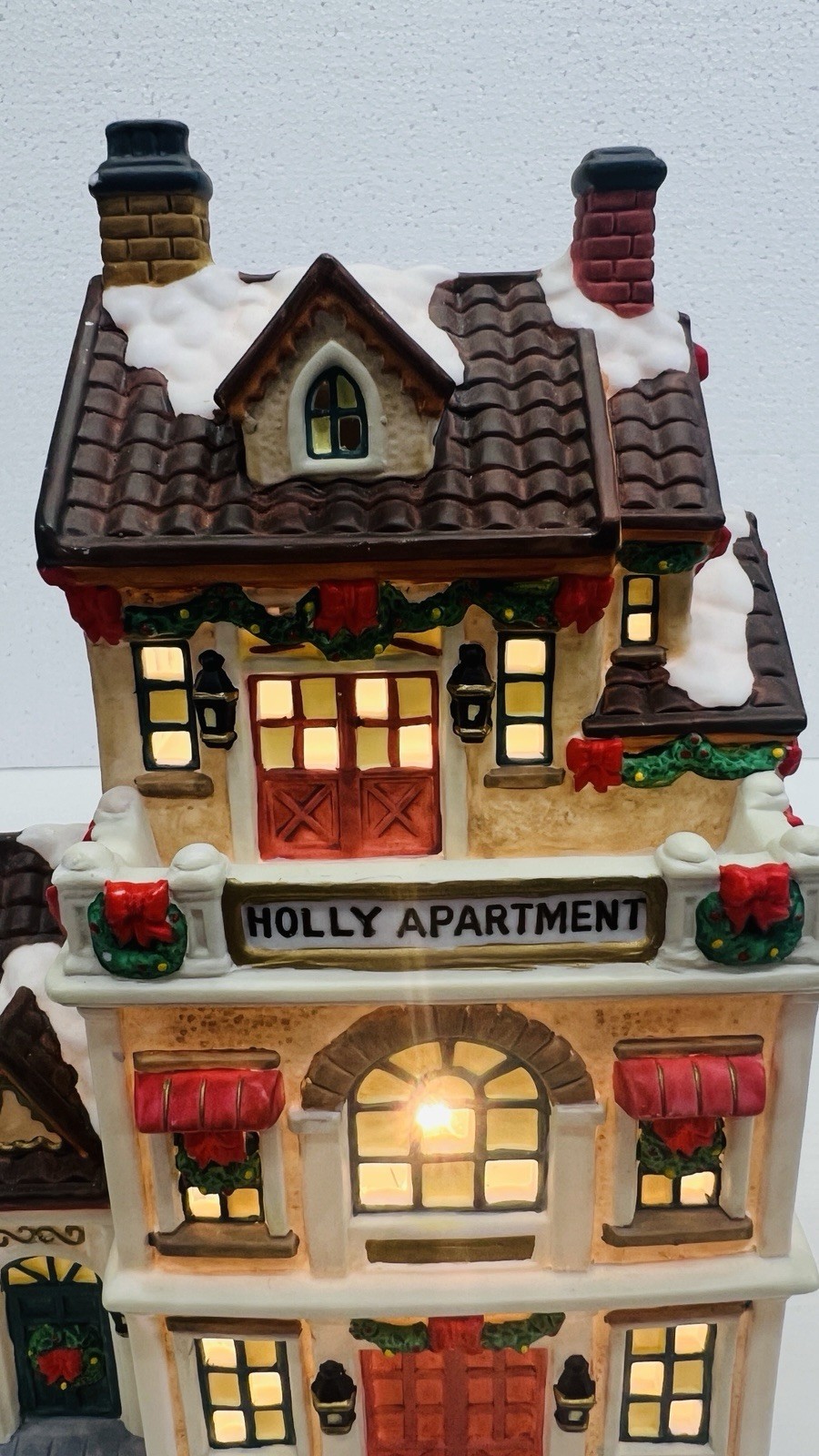 Copperfield Keepsake “ Holly Apartment ” Porcelain Lighted House Excellent !