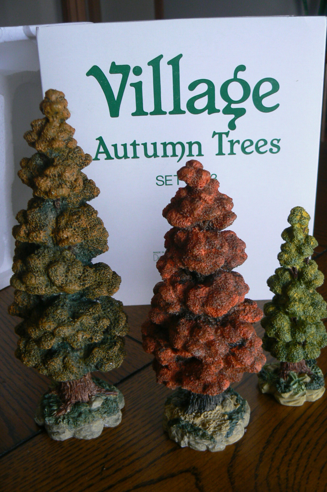 Dept 56 Village Accessories Autumn Trees Set of 3 #52616 in Box FREEUSSHIP