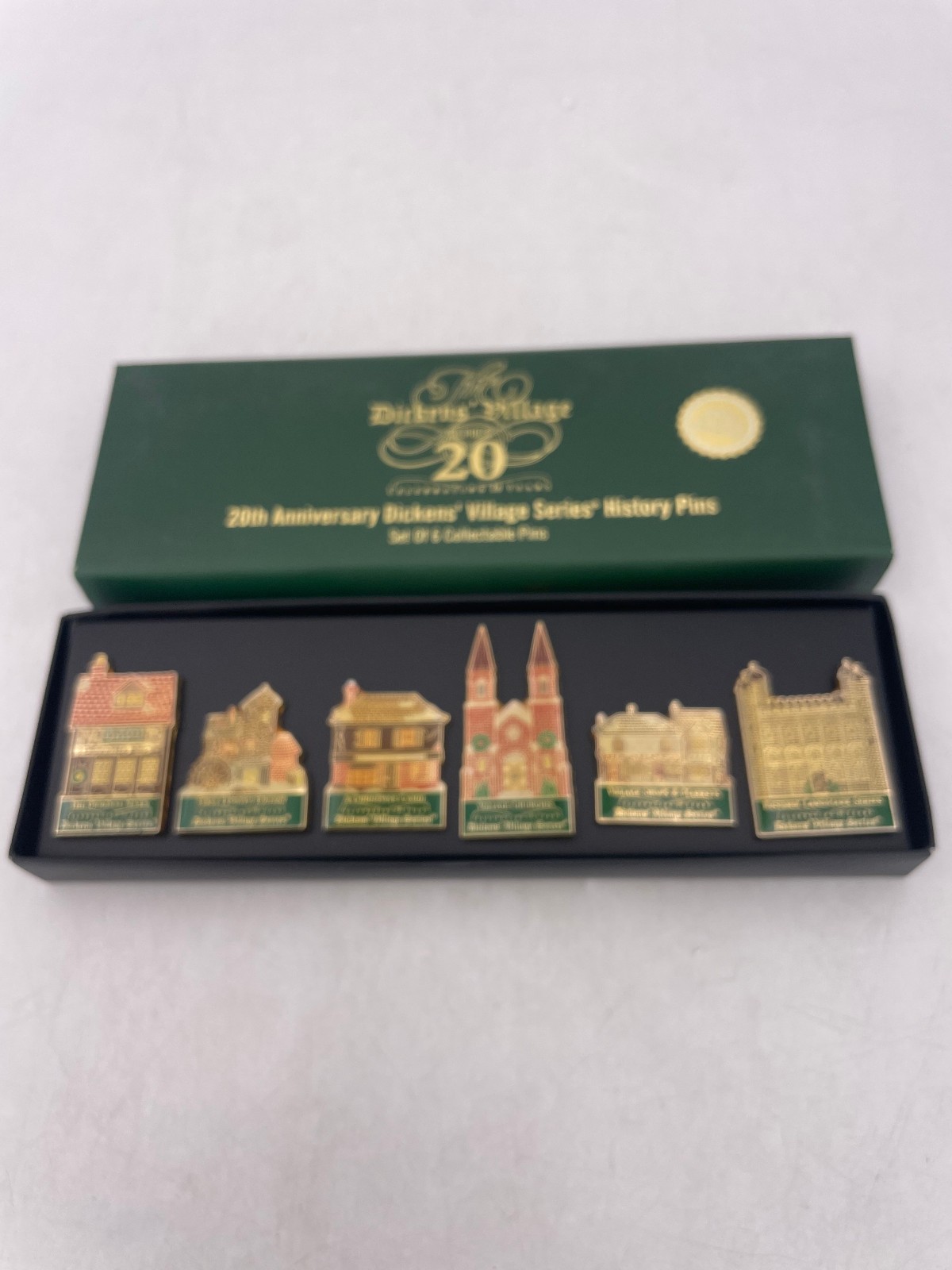 Department 56 -20th Anniversary Dickens Village Series History Pins 1.5″-#58586