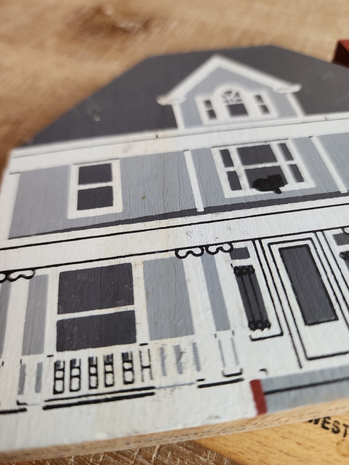 The Cat’s Meow – Multiple Series Lot Of 5 Pieces Buildings/light House/Boat Shop
