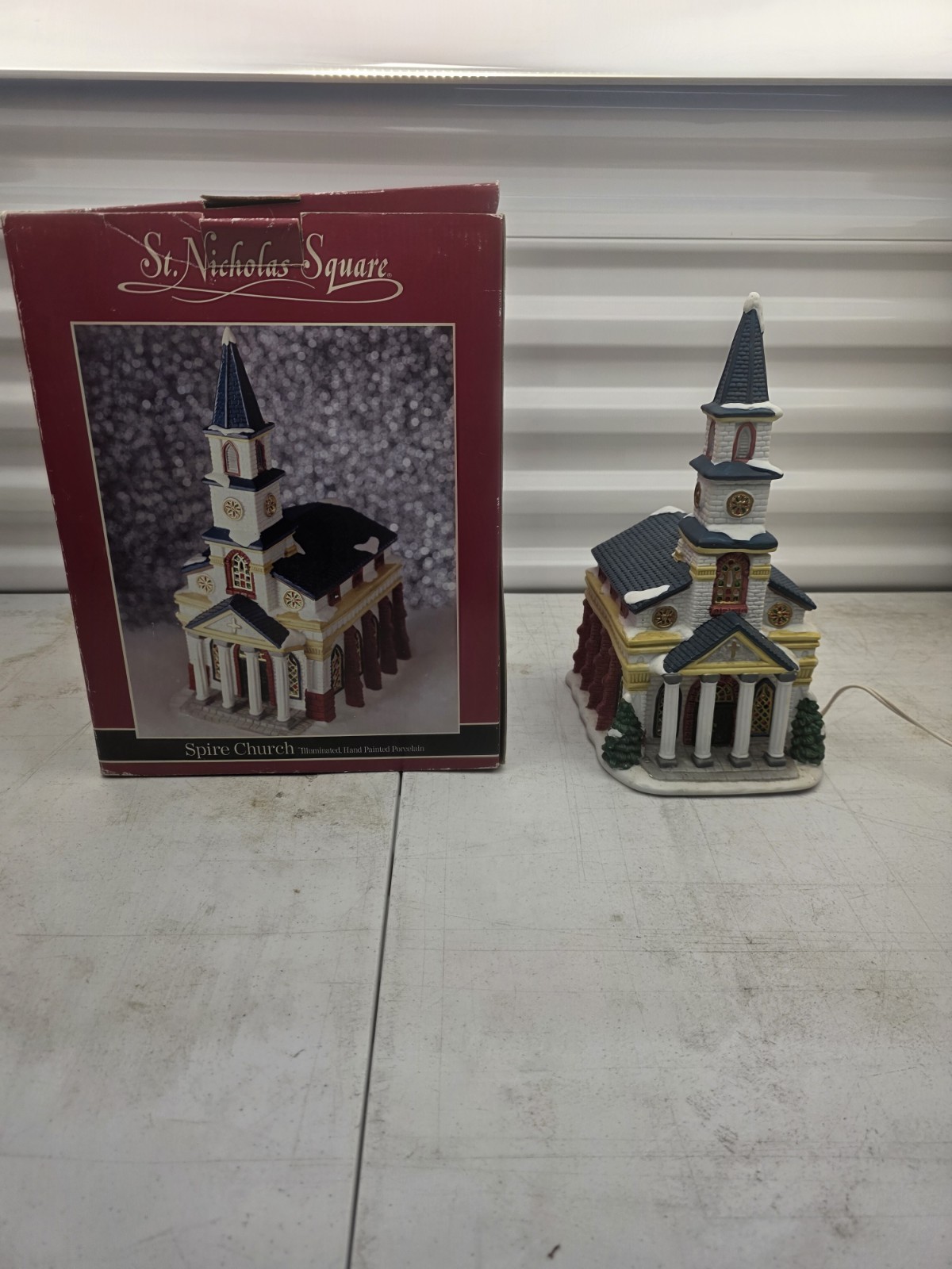 St. Nicholas Square Village Collection Country Church Illuminated Original Box