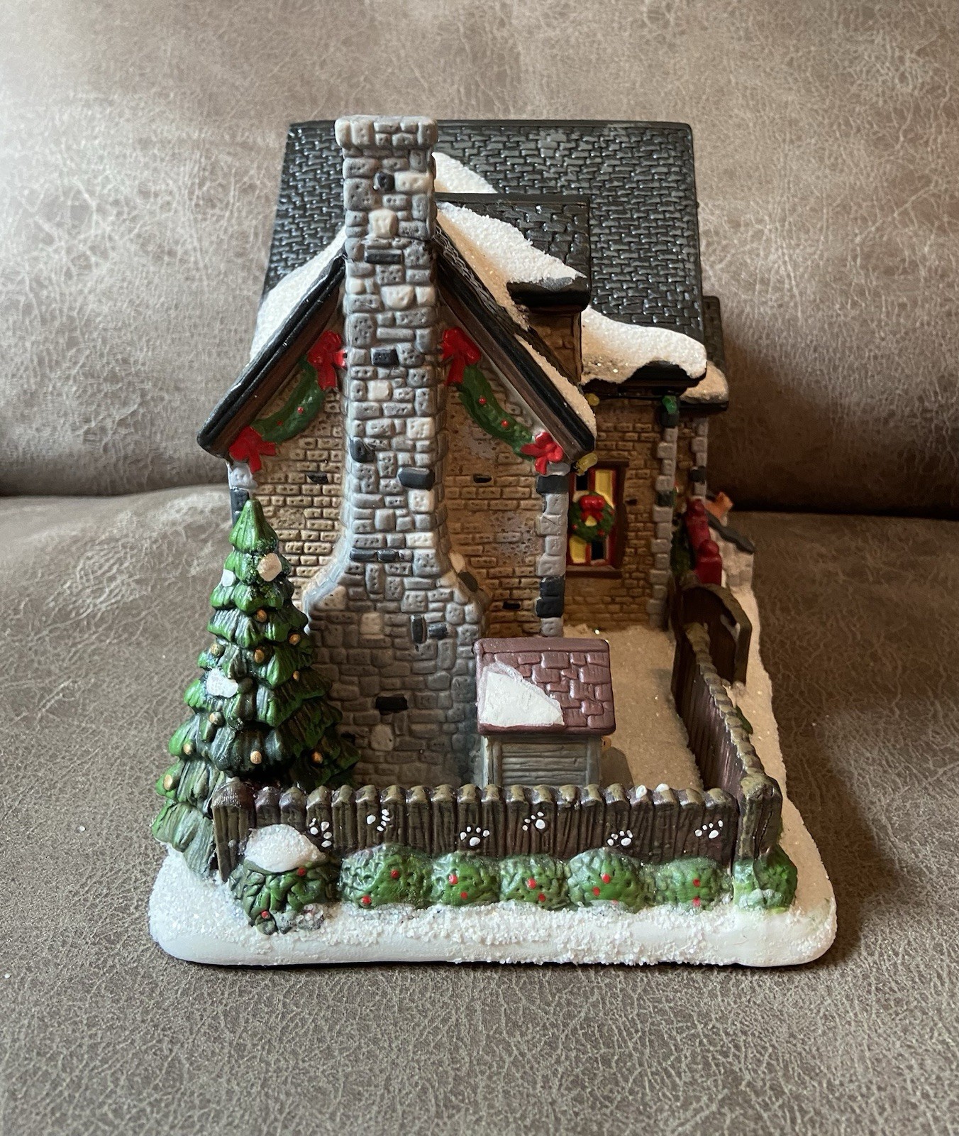 St. Nicholas Square 2011 SNS Veterinary Hospital Village **READ Description**