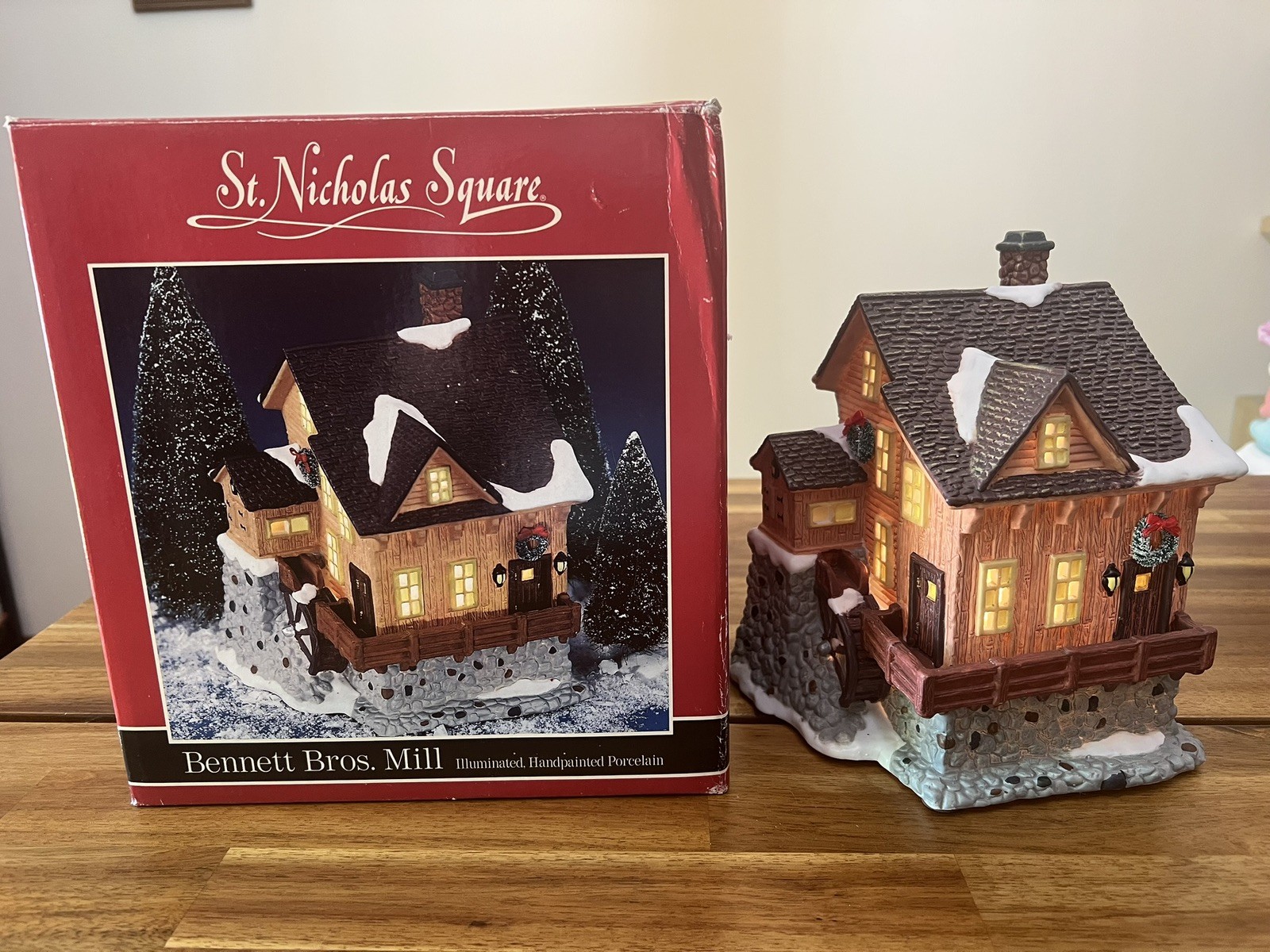1999 Vintage St. Nicholas Square Christmas Village Illuminated Bennett Bros Mill