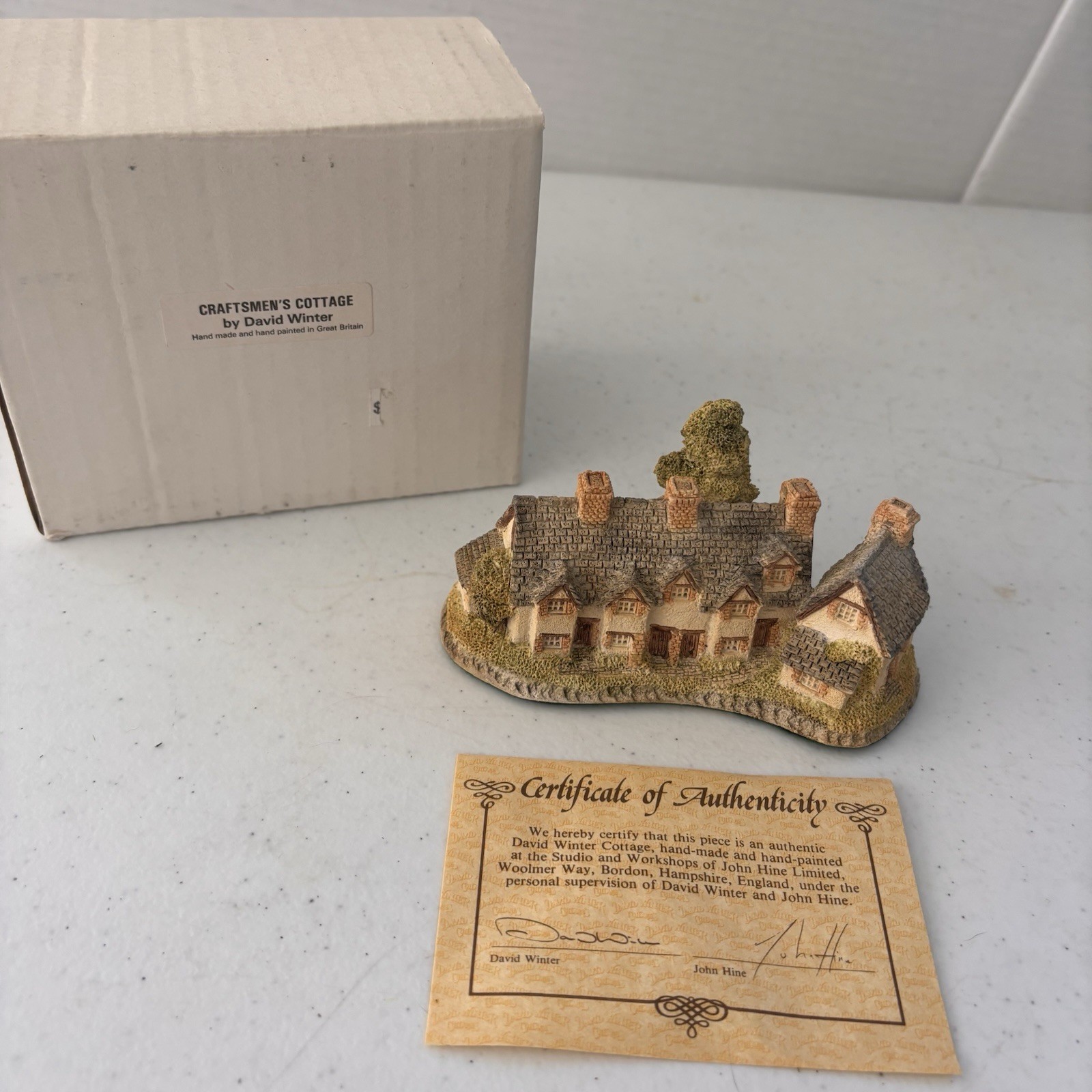 David Winter “Craftsmens Cottage” 1985 Heart of England Series in Box with COA