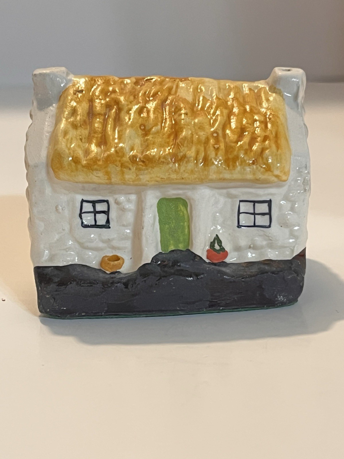 Mullaghmeen Pottery Irish Cottage handmade hand-painted Ireland Village House