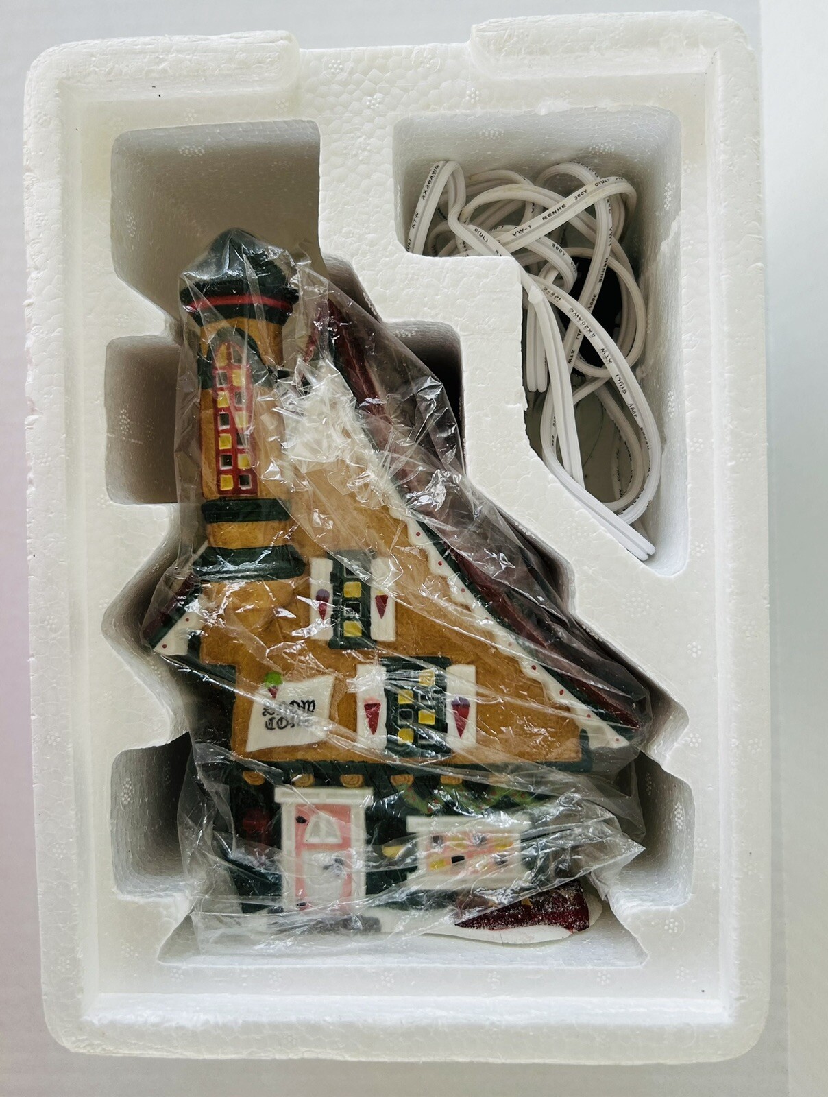 Dept 56 Elfin Snow Cone Works North Pole Series Christmas Village #56332