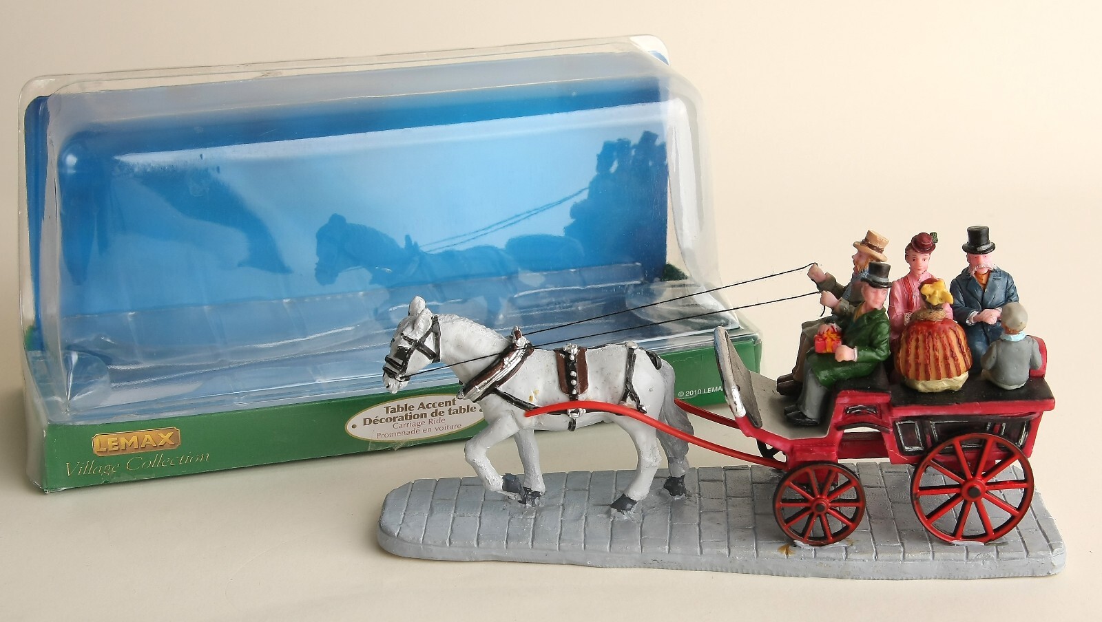 LEMAX Village Collection – CARRIAGE RIDE 3841 – Table Accent Townspeople – 2010