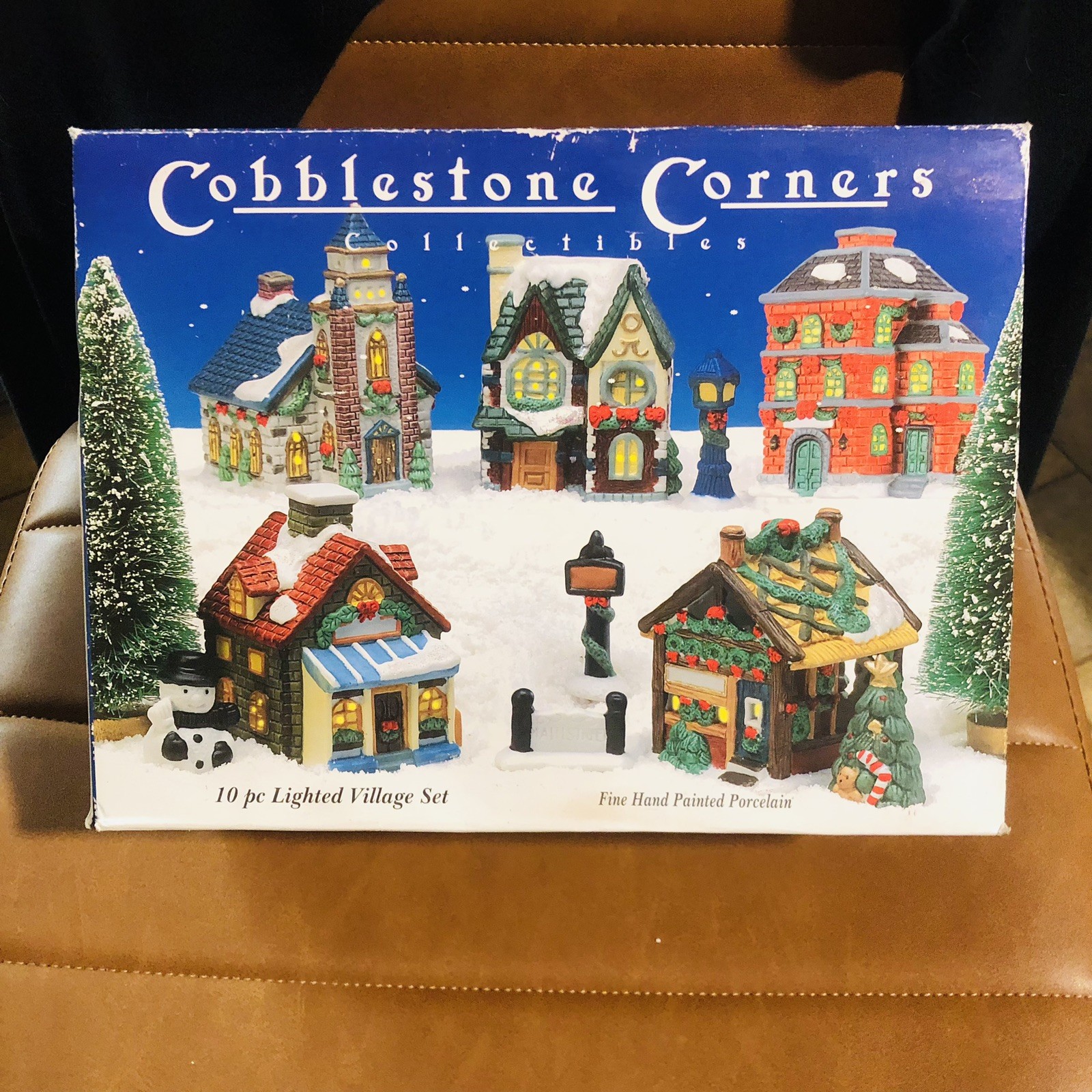 VTG 1991 Cobblestone Corners 10 PC. Lighted Christmas Village Set Hand Painted