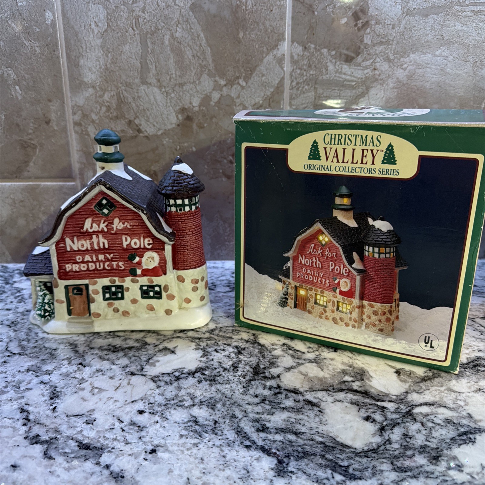 Christmas Valley Dairy Village House Ask For North Pole Dairy Products VTG 1993