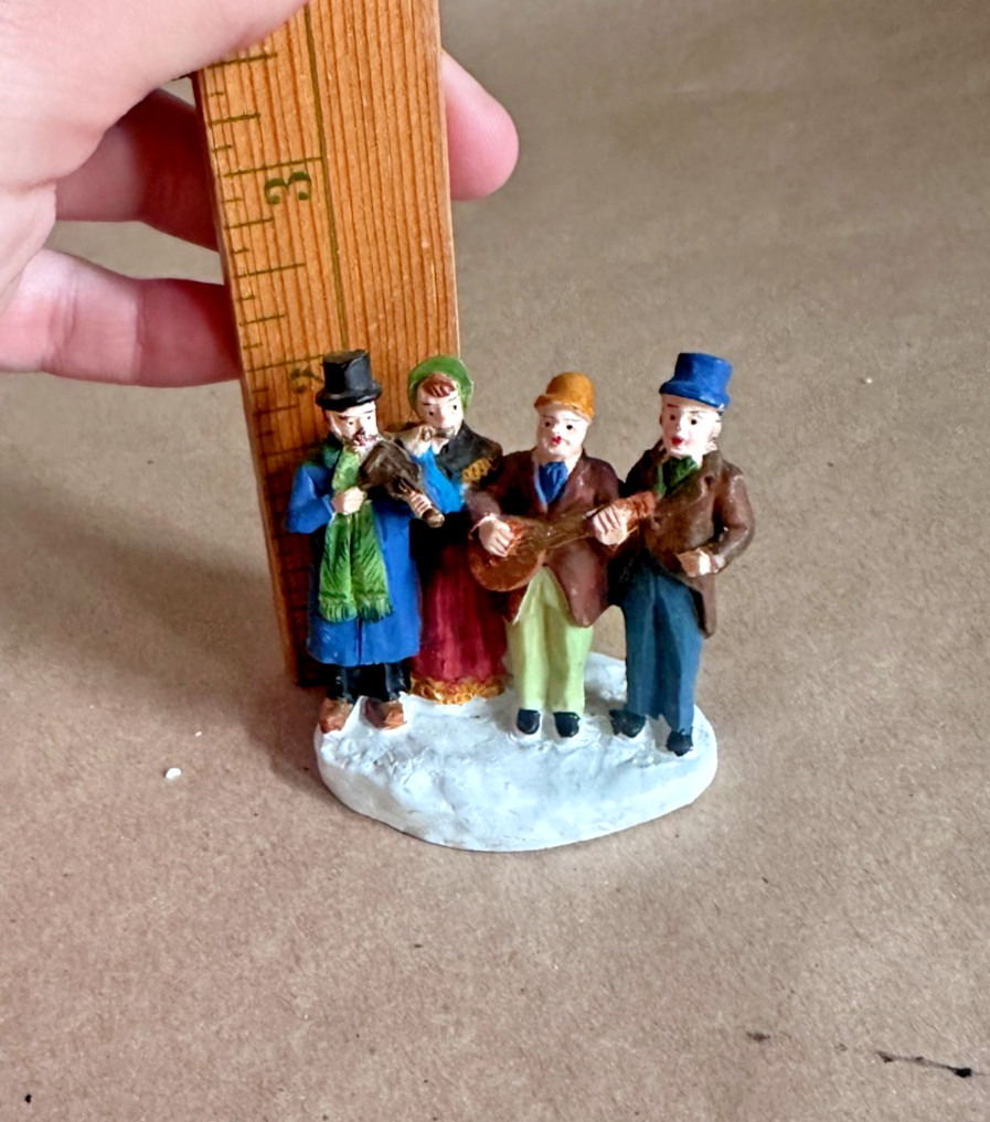 Christmas Village Carolers – unknown brand – made in china – 2″ x 2″ Figures