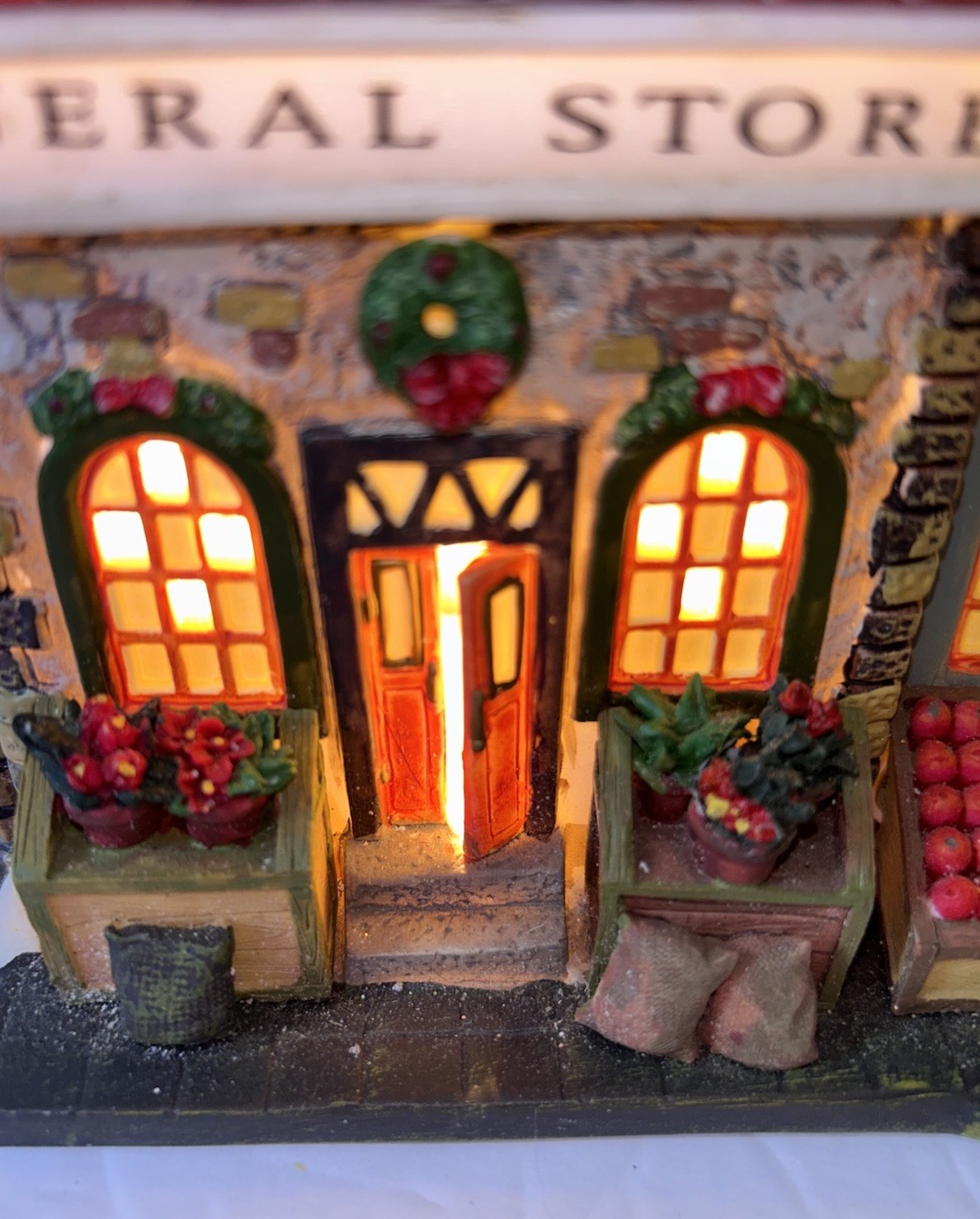 St. Nicholas Square Village Vintage 2000 General Store Farmers Market Lighted