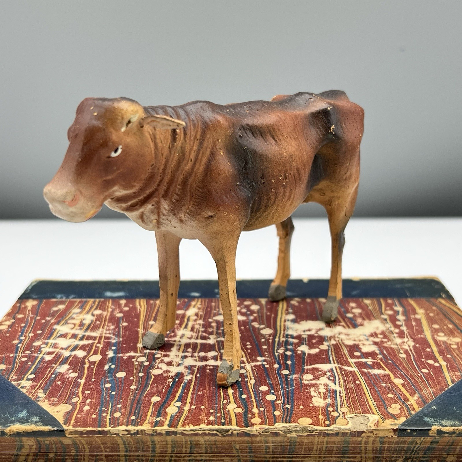 Pre-War NATIVITY COW 3.75″ Germany CHRISTMAS VILLAGE Stick Leg Composite PUTZ
