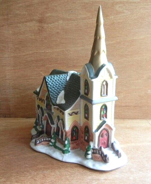 1996 SEASONAL SPECIALTIES CHRISTMAS VILLAGE LIGHTED CHURCH HEARTLAND COLLECTION