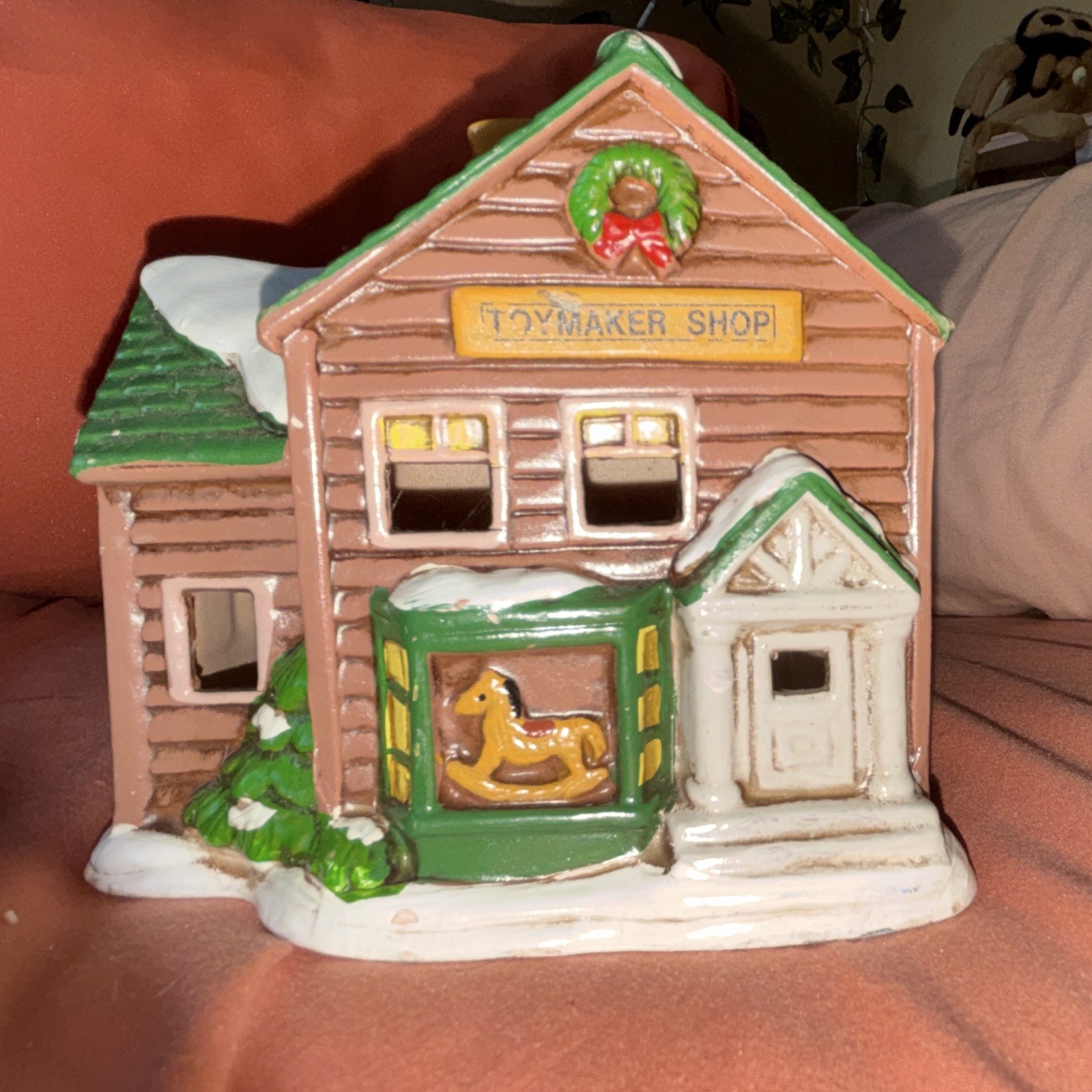 Homco Ceramic Christmas Village Toymaker Shop House Building Lighted 3D Effect
