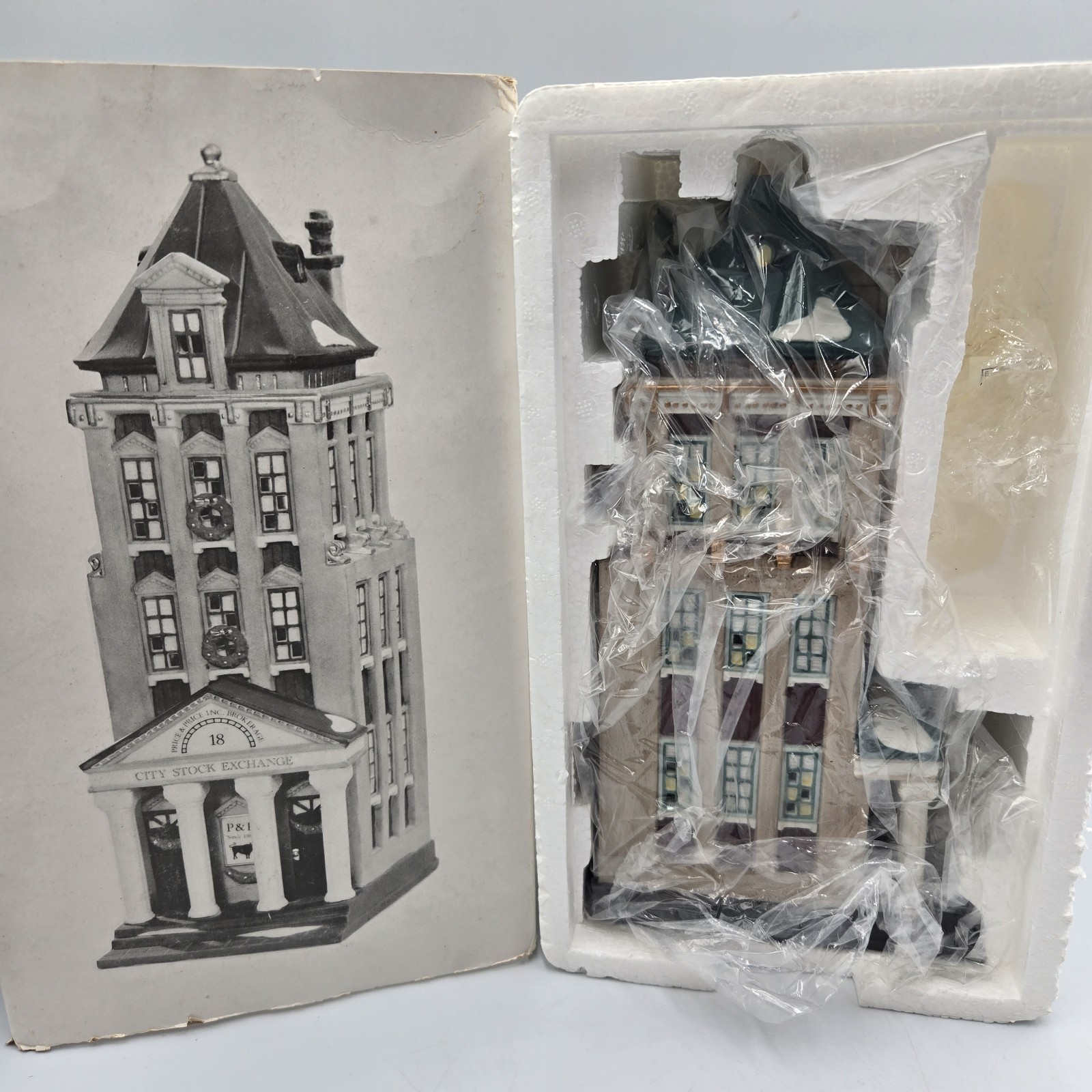Dept 56 Brokerage House 58815 Stock Exchange Christmas in the City Heritage Vill