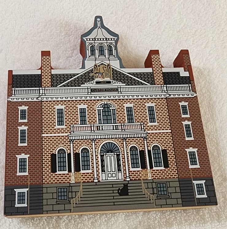 The Cat’s Meow Historic Salem Series U.S. Custom House 1998 Wood Shelf Sitter
