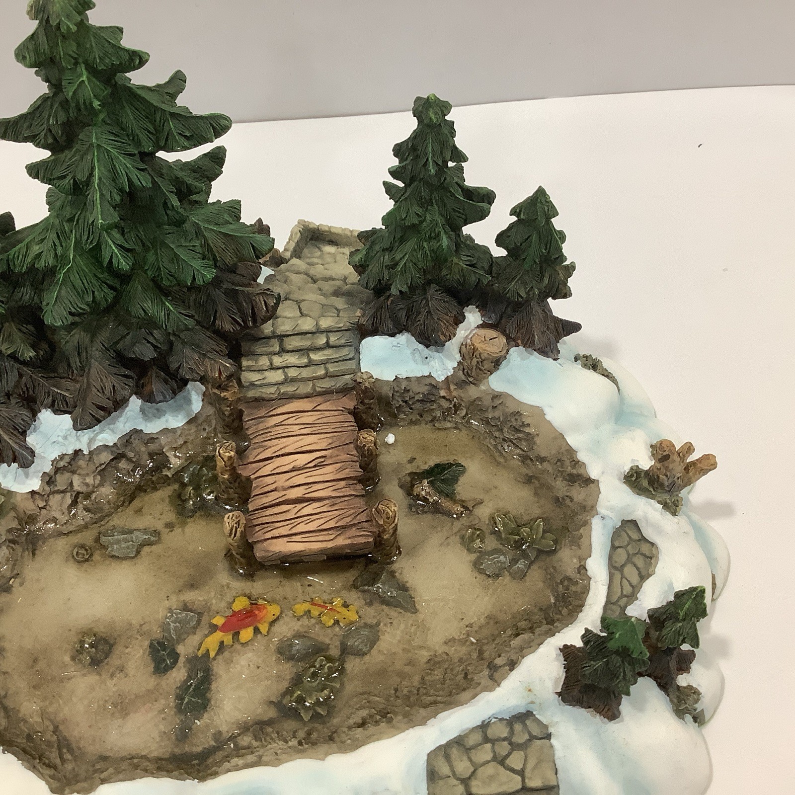 Department 56 #52618 Accessory “Village Pine Point Pond”