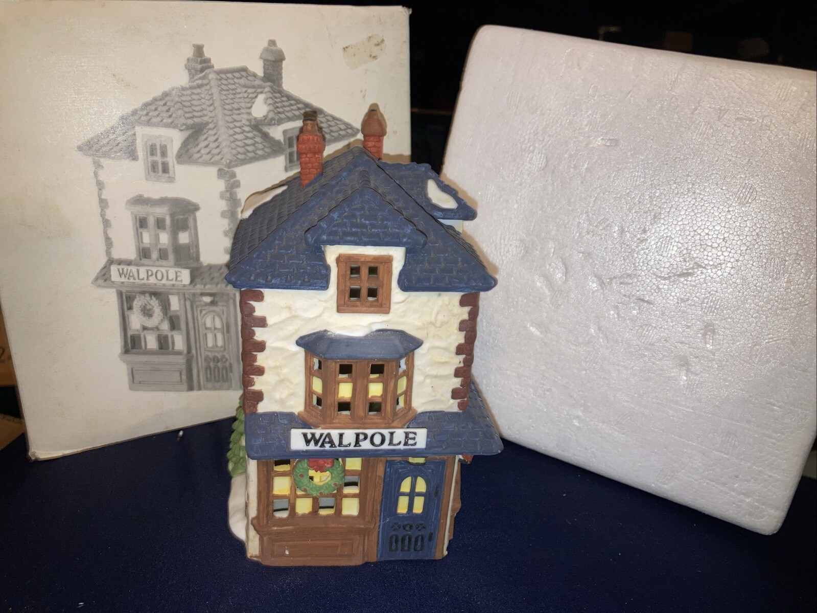 Department 56 Walpole Tailors Dickens Village 5926-9 Heritage Village -No Light