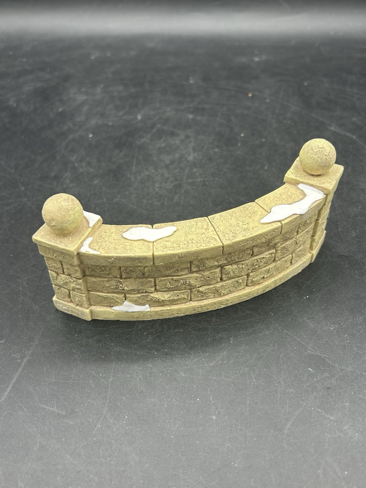 Department 56 Christmas Village Curved Stone Wall Resin Beige White Display