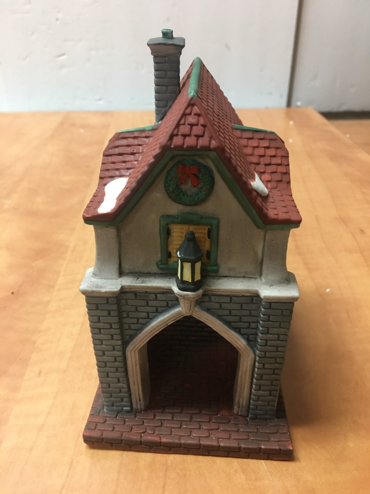 Department 56 1992 Gate House Heritage Village Collection In Box #5530-1