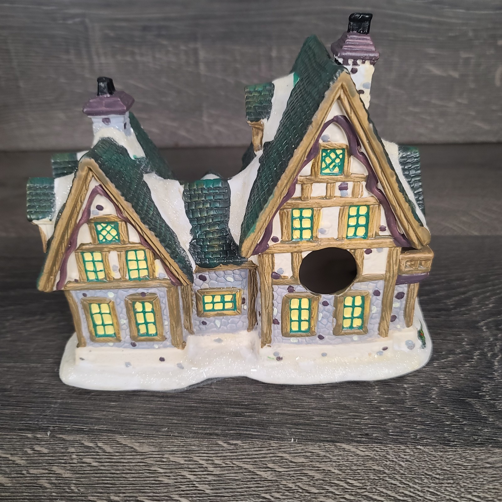 Holiday Inspirations Village 2007 Towne Series Tannenbaum Tavern