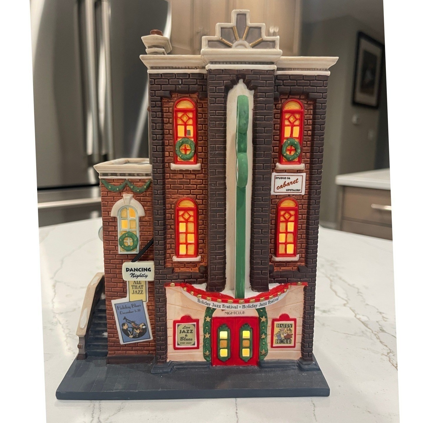Dept 56 Christmas in the City HI-DE-HO NIGHTCLUB & Bonus Figure – DANCE CONTEST