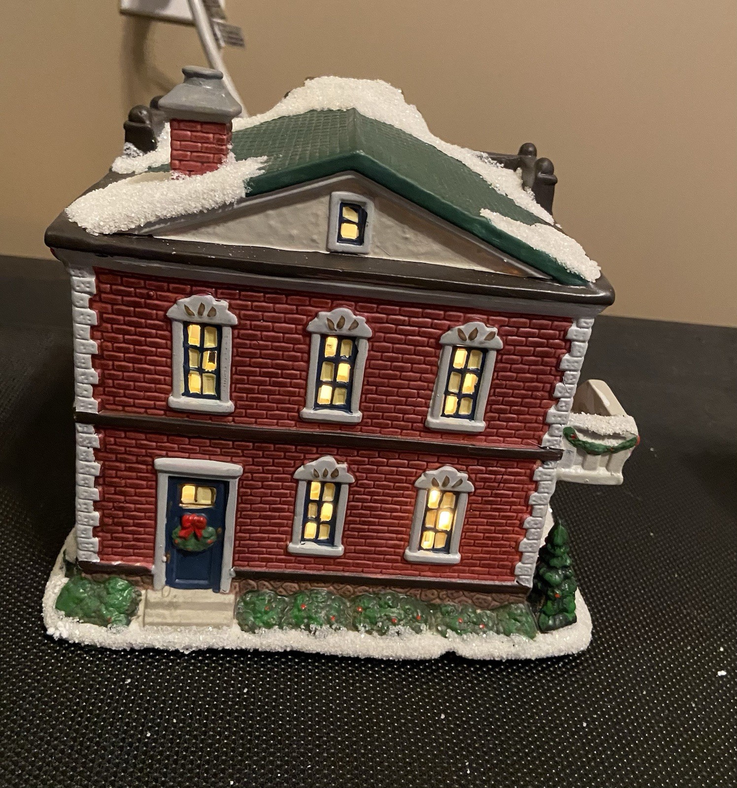 St. Nicholas Square Christmas Village 2010 Santa’s Toy Chest Illuminated W/Box